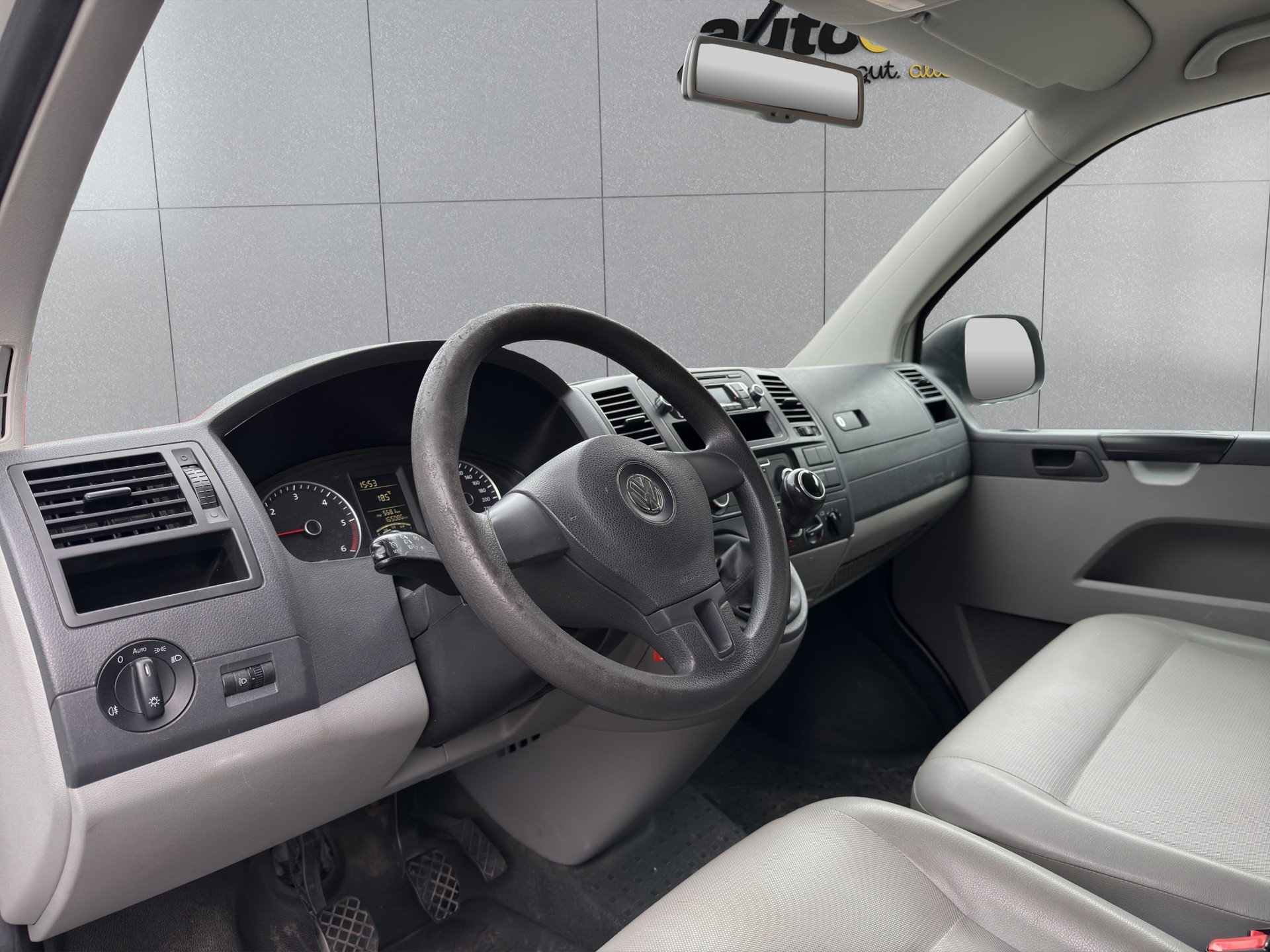 VW T5 2.0 TDI 4x4 langer Radstand 9-Plätzer-image-8