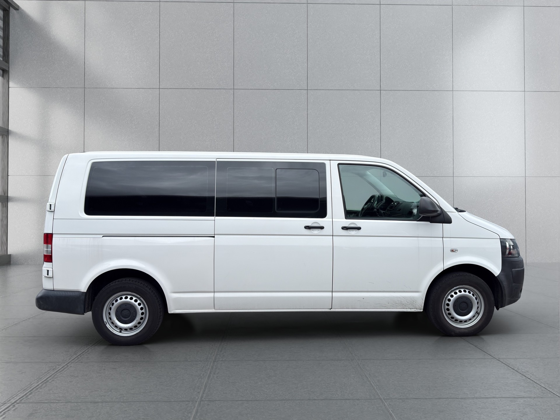 VW T5 2.0 TDI 4x4 langer Radstand 9-Plätzer-image-2