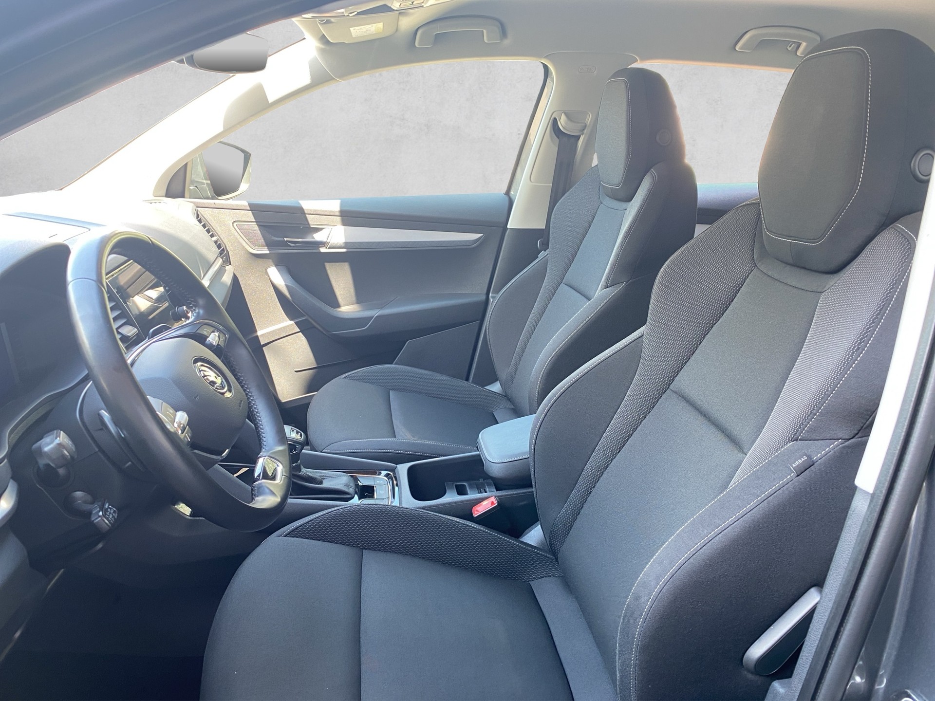 SKODA Karoq 2.0 TDI CR Ambition 4x4 DSG-image-6