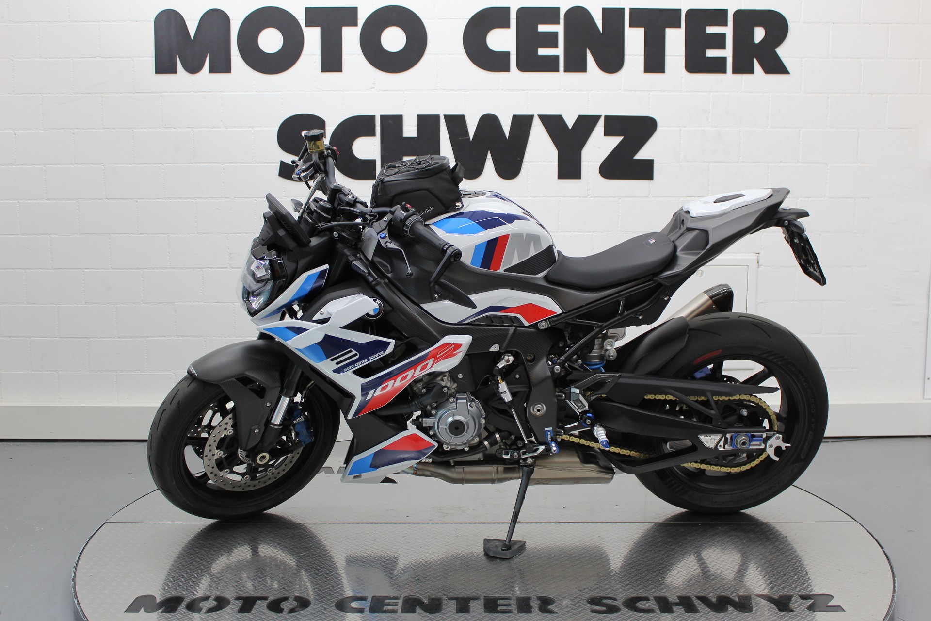 BMW M 1000 R-image-4
