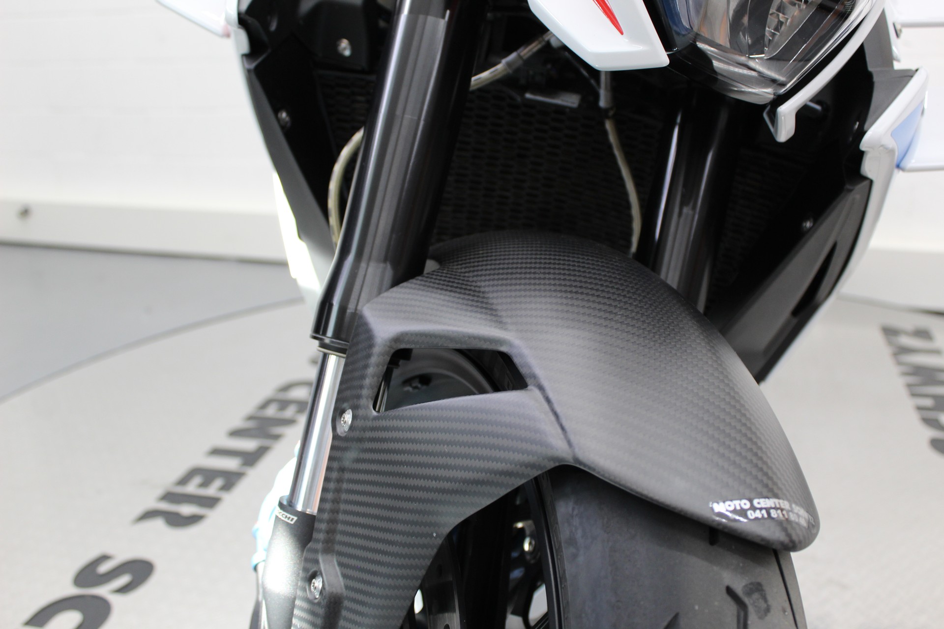 BMW M 1000 R-image-8