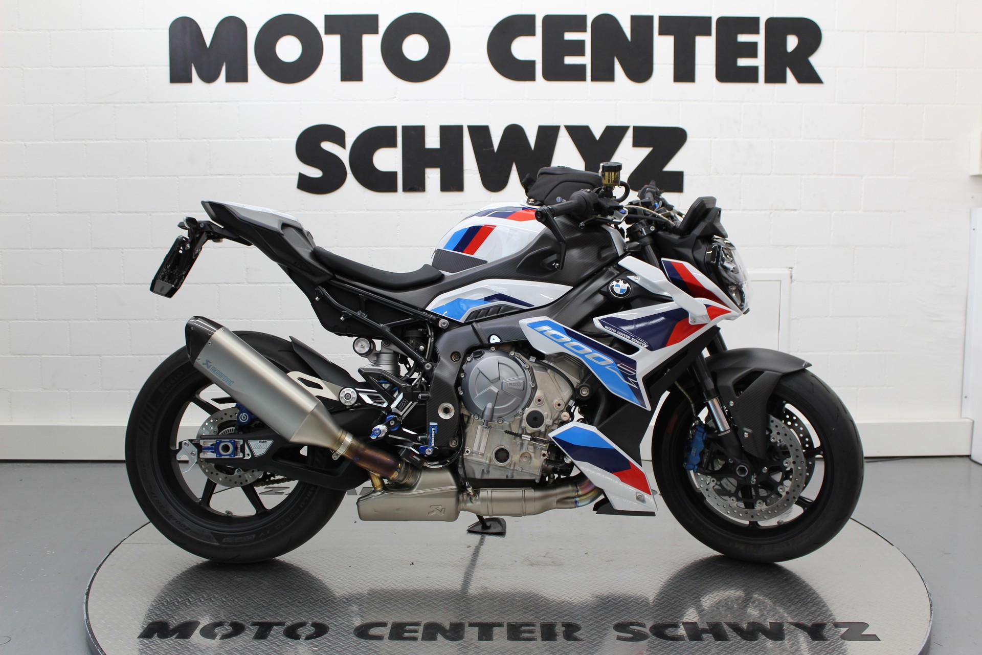 BMW M 1000 R-image-0