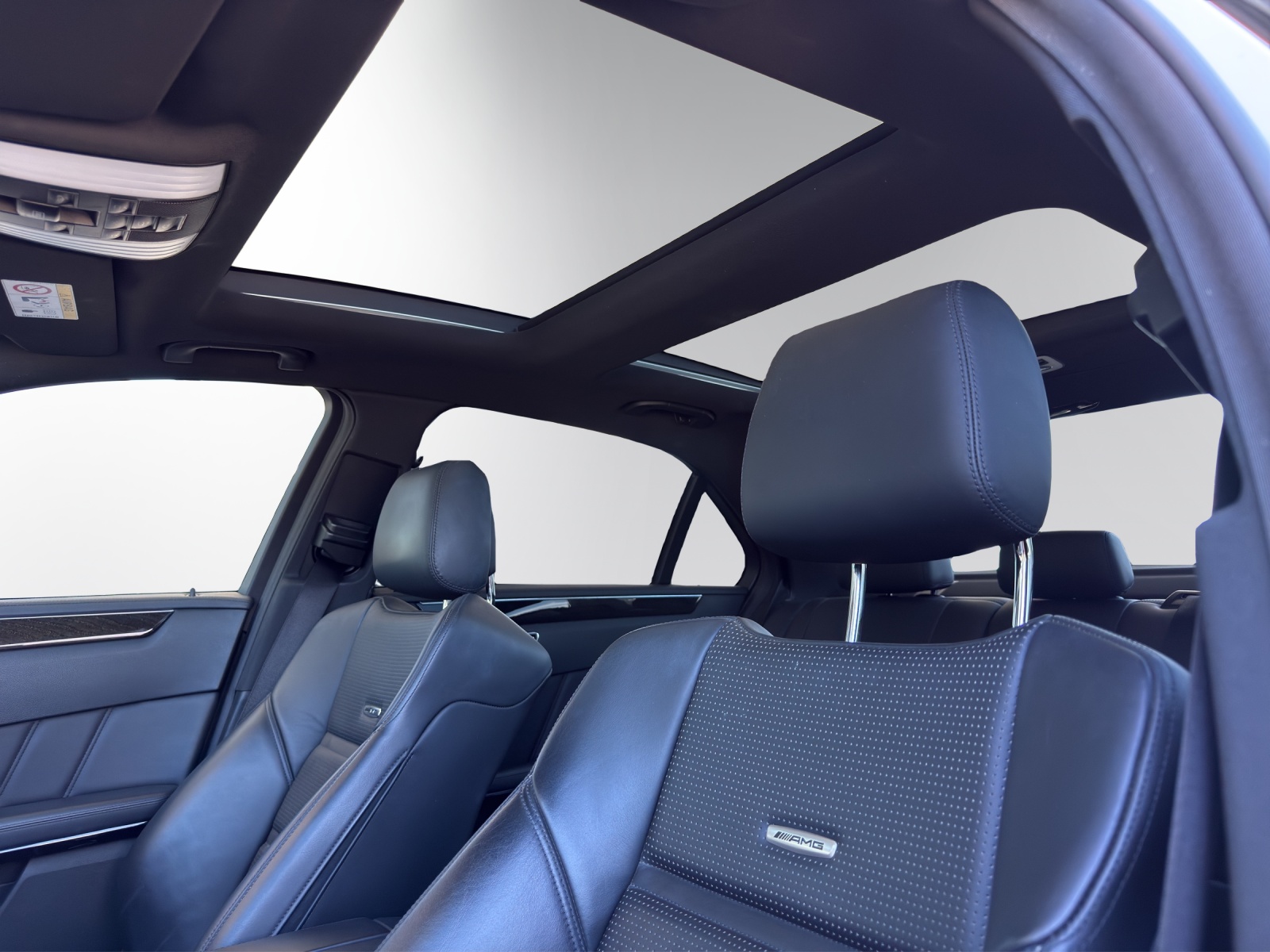 MERCEDES-BENZ E 63 AMG-image-9