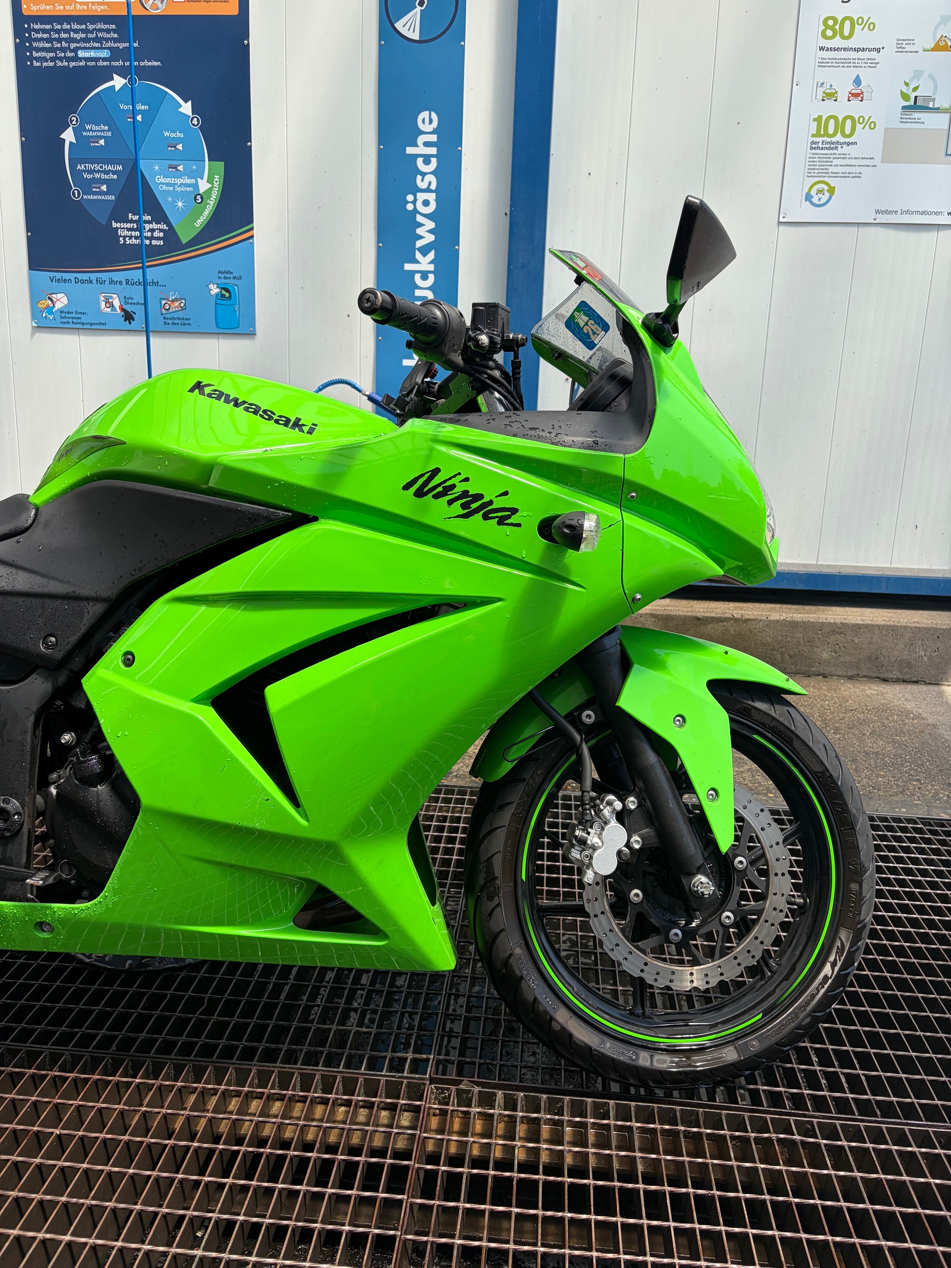 KAWASAKI Ninja 250 R-image-2