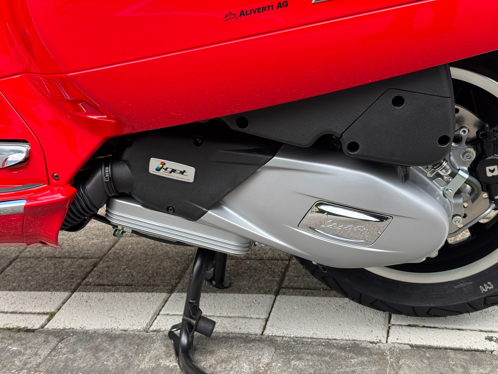 PIAGGIO Vespa GTS 125 Super RST Euro 5+-image-12