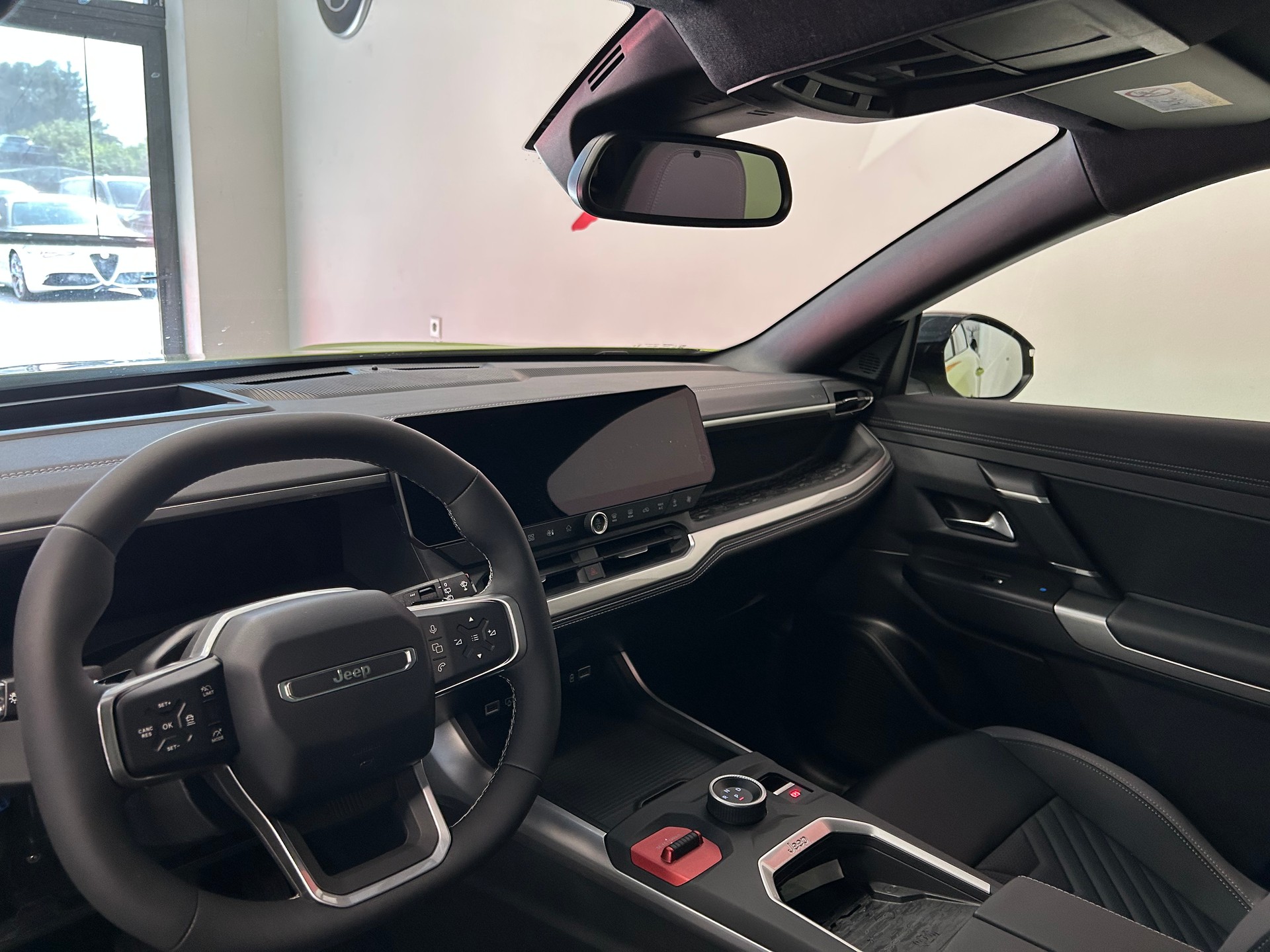 JEEP Compass 1.2 T e-Hybrid First Edition Pack Plus & SKY-image-7
