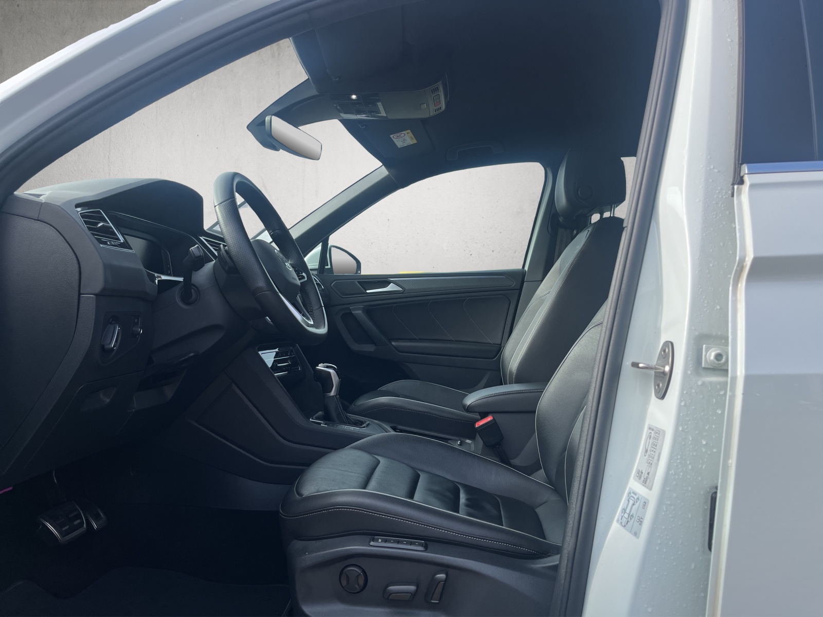 VW Tiguan 2.0 TSI R DSG-image-8