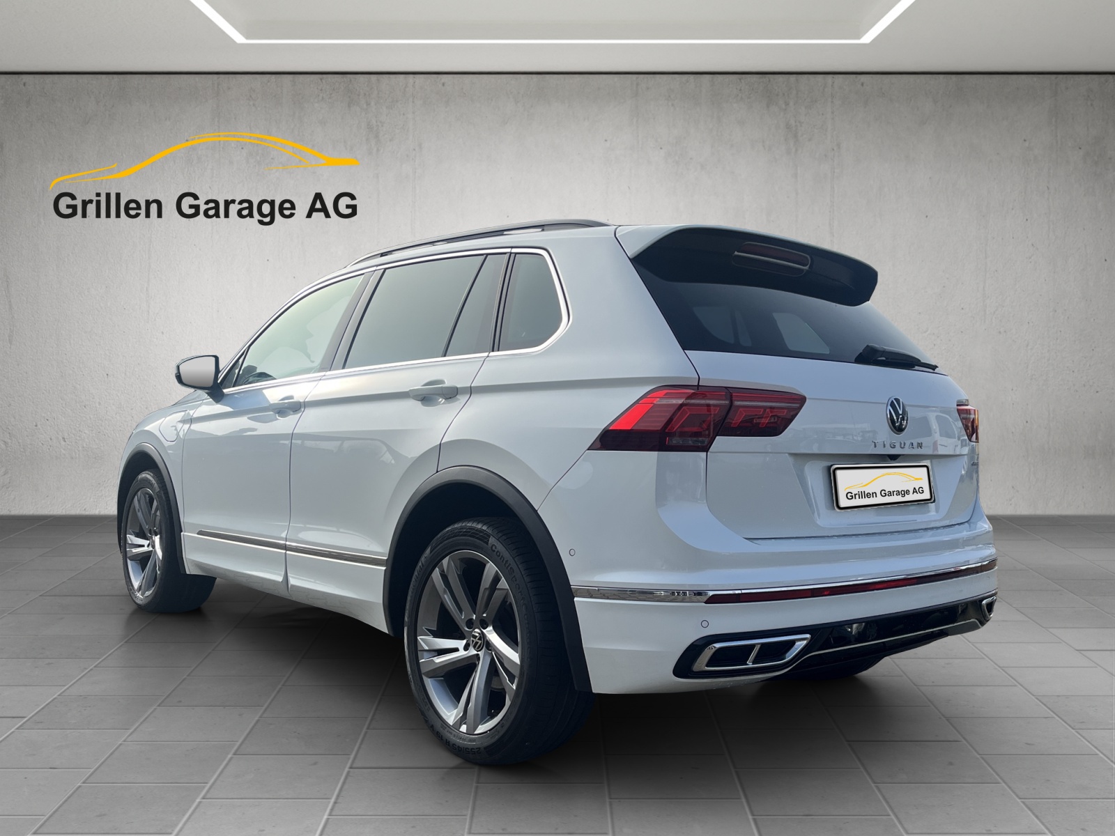 VW Tiguan 2.0 TSI R DSG-showroom-element-2