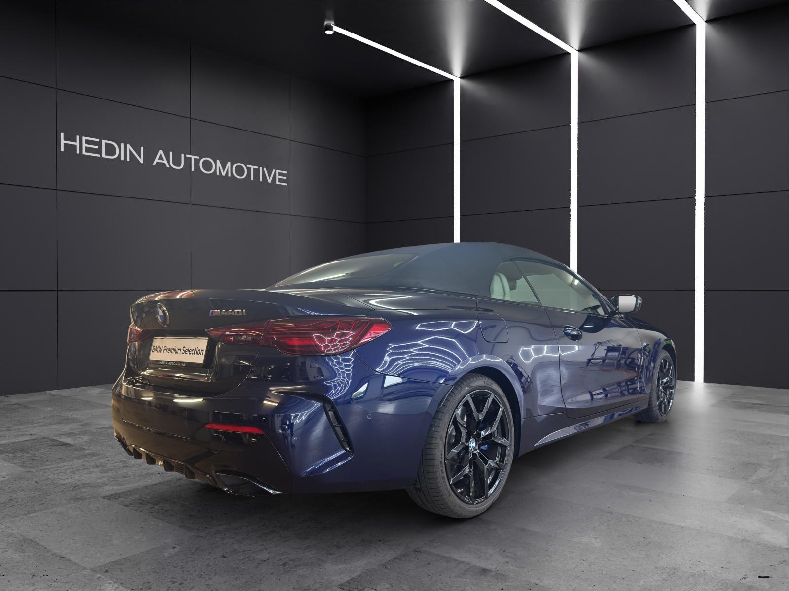 BMW M440i xDrive Cabrio-image-4