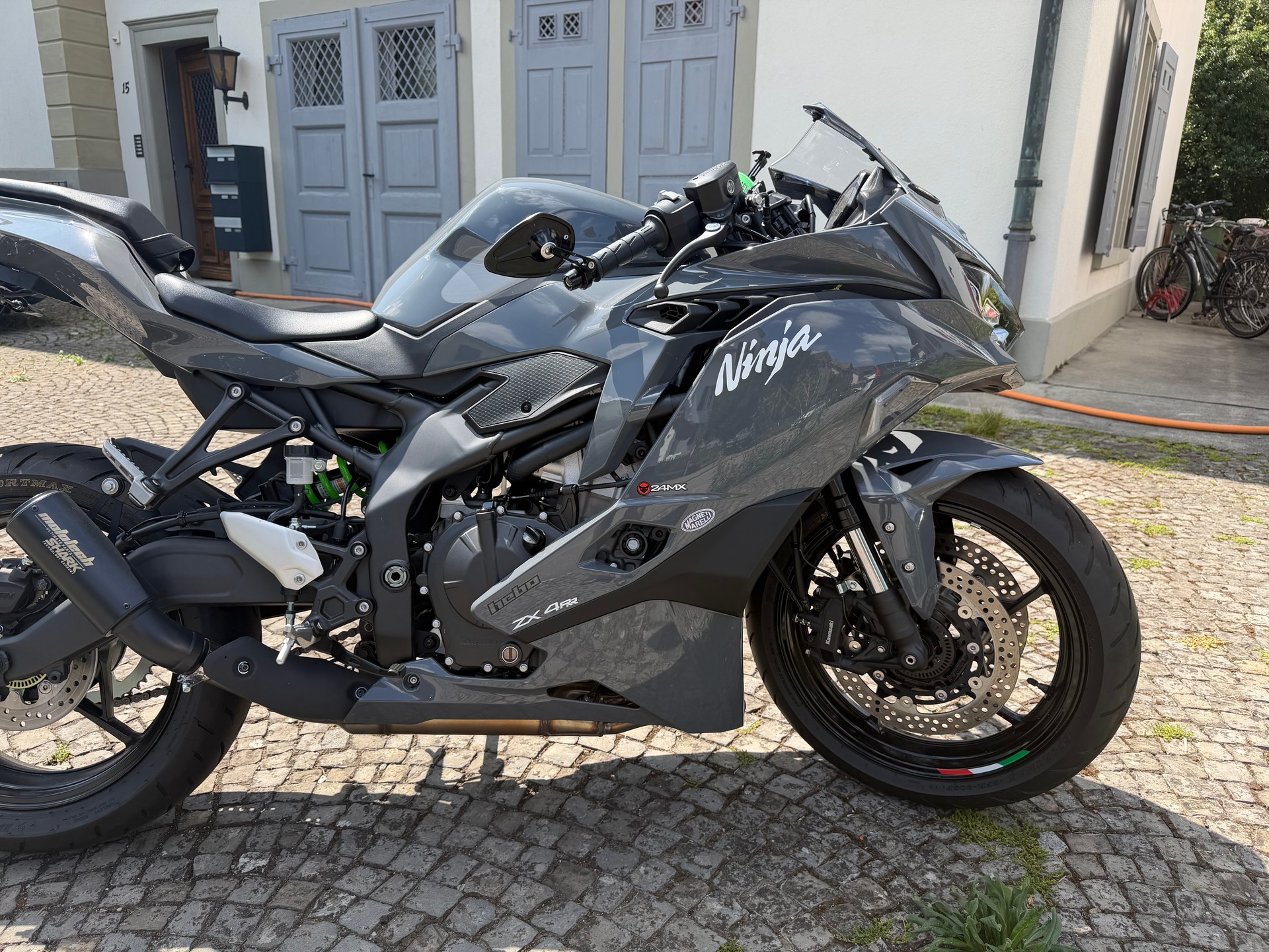 KAWASAKI NINJA ZX-4RR MY26 (auf 35kW gedrosselt)-image-2