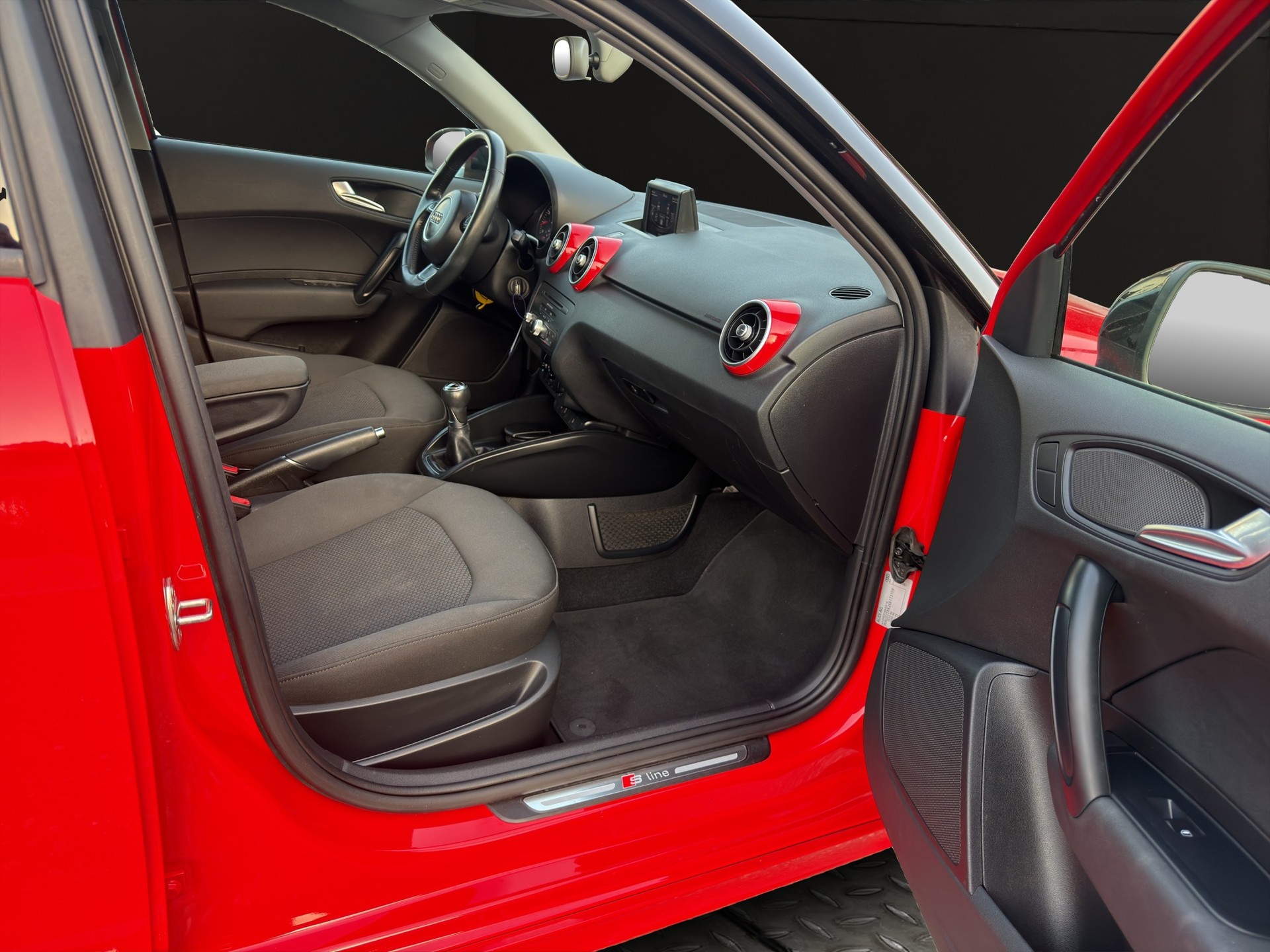 AUDI A1 Sportback 1.2 TFSI Ambition-image-13