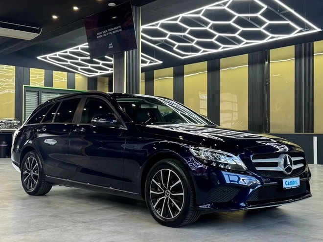 MERCEDES-BENZ C 220 d Swiss Star 4M 9G-Tronic-showroom-element-2