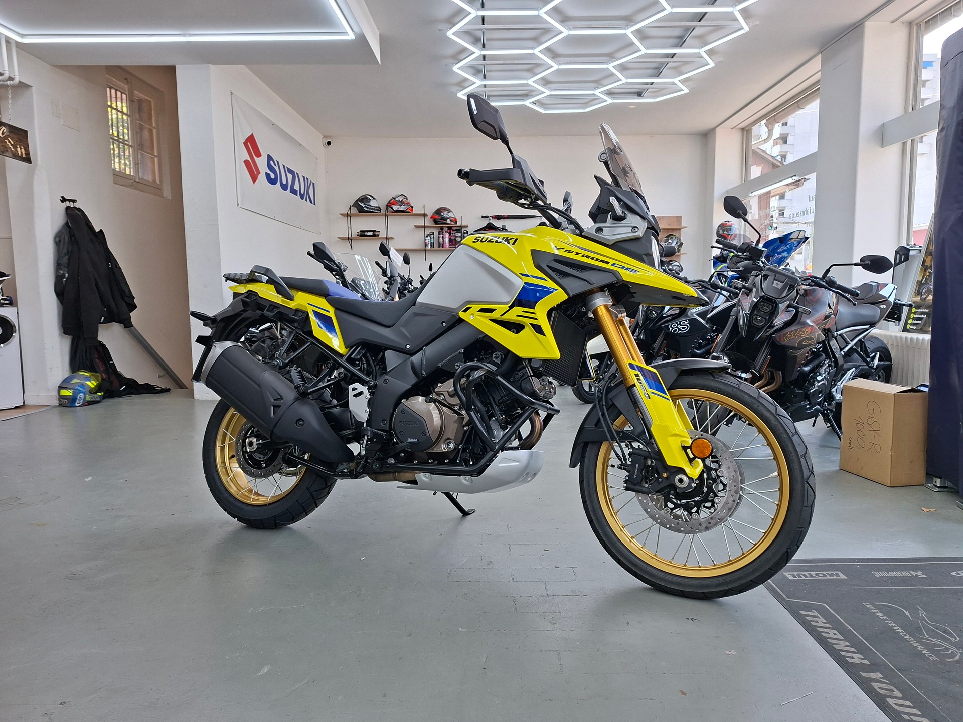 SUZUKI DL 1050 DE