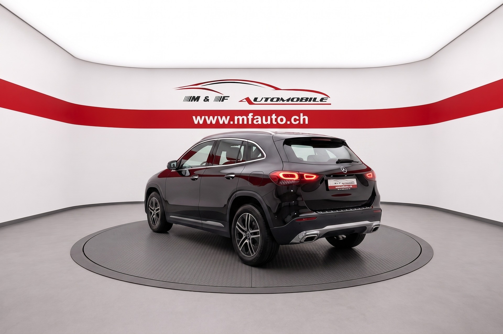 MERCEDES-BENZ GLA 180 d Progressive * CH FAHRZEUG *-showroom-element-3