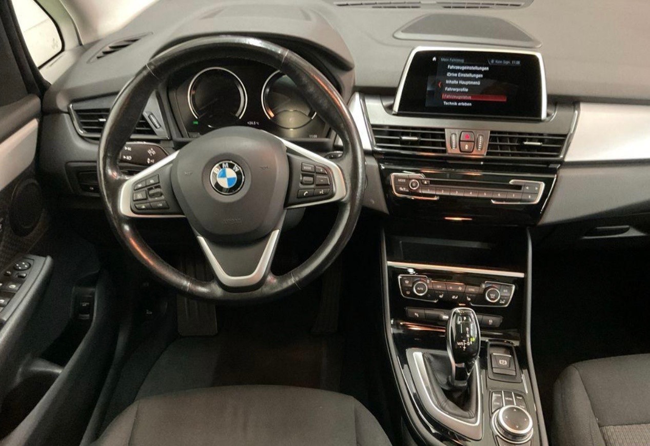 BMW 218d xDrive Gran Tourer Steptronic-showroom-element-3