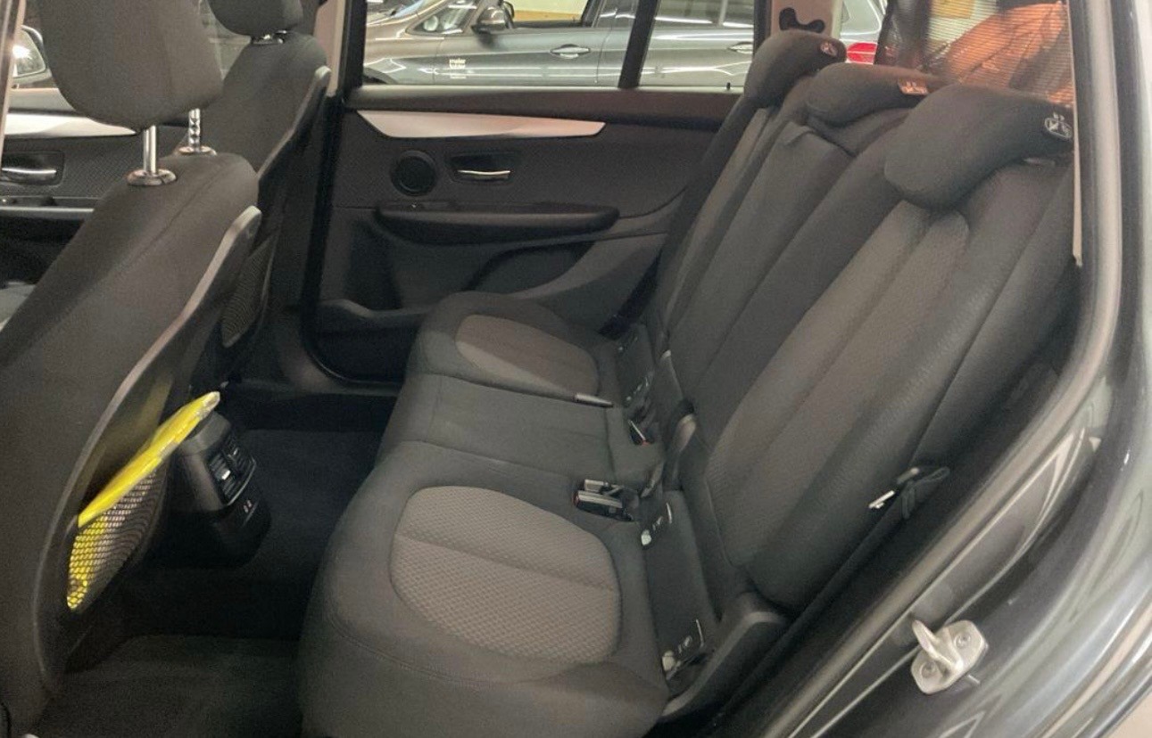 BMW 218d xDrive Gran Tourer Steptronic-image-7