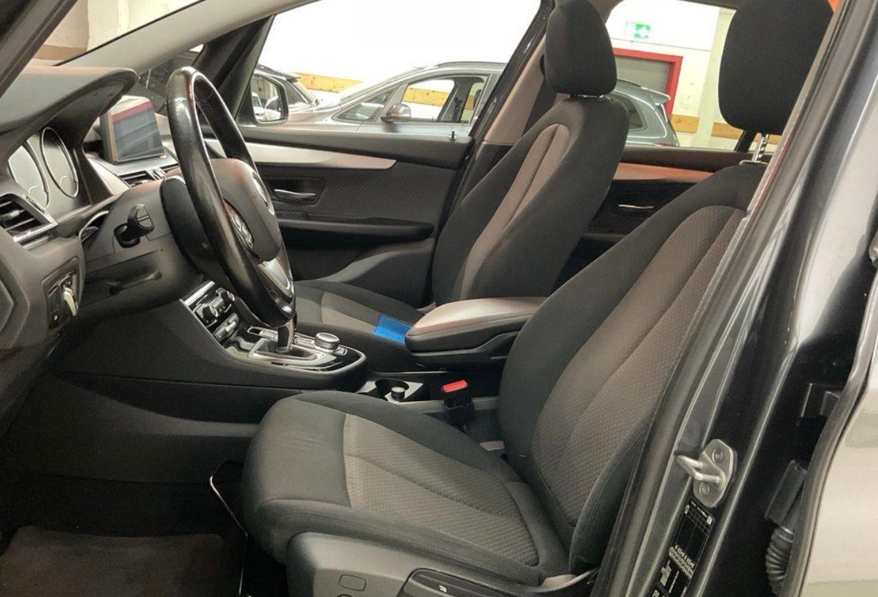 BMW 218d xDrive Gran Tourer Steptronic-image-6