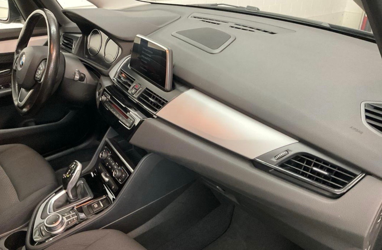 BMW 218d xDrive Gran Tourer Steptronic-image-12
