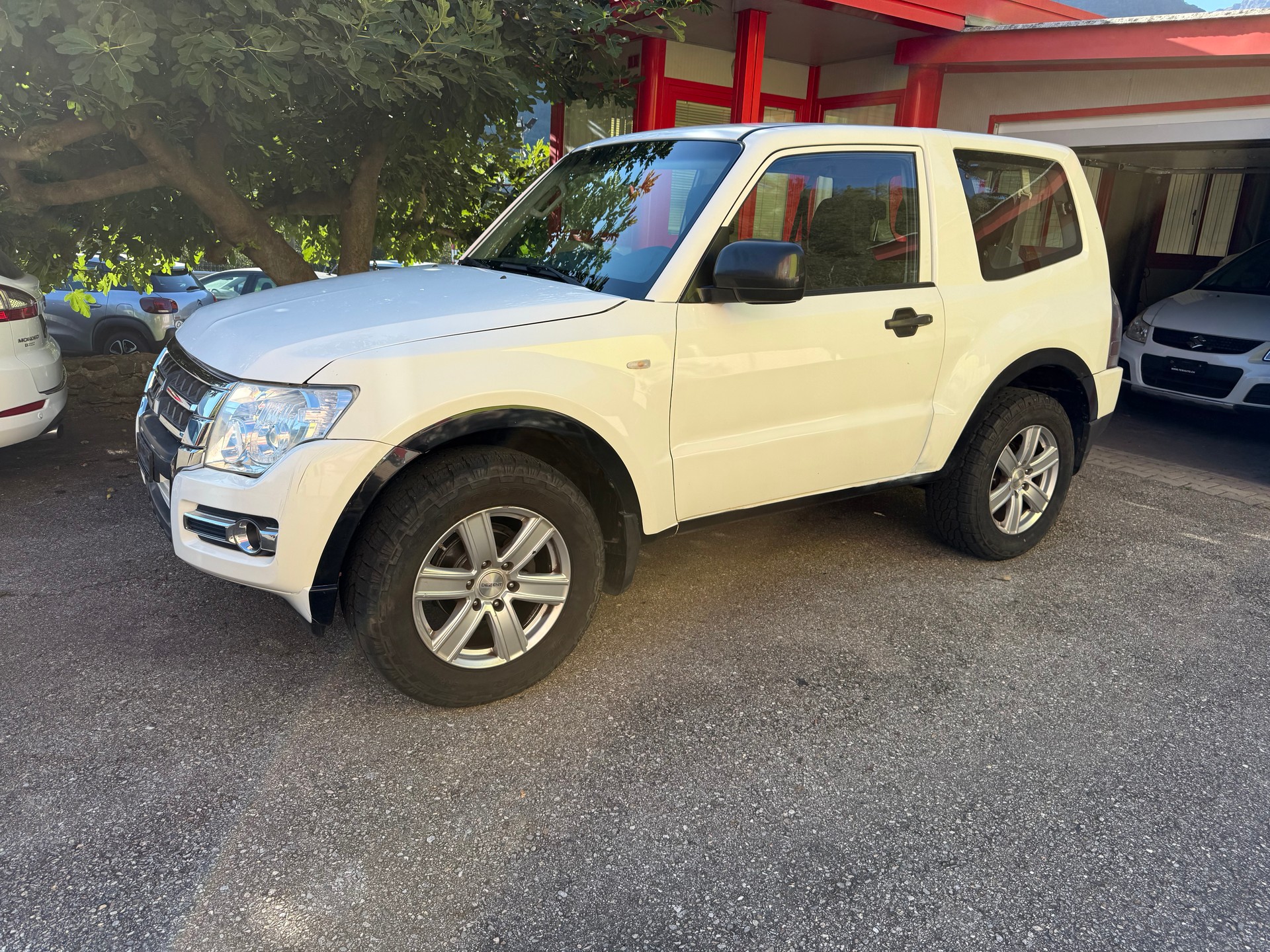 MITSUBISHI Pajero 3.2 DI-D Profi-image-1