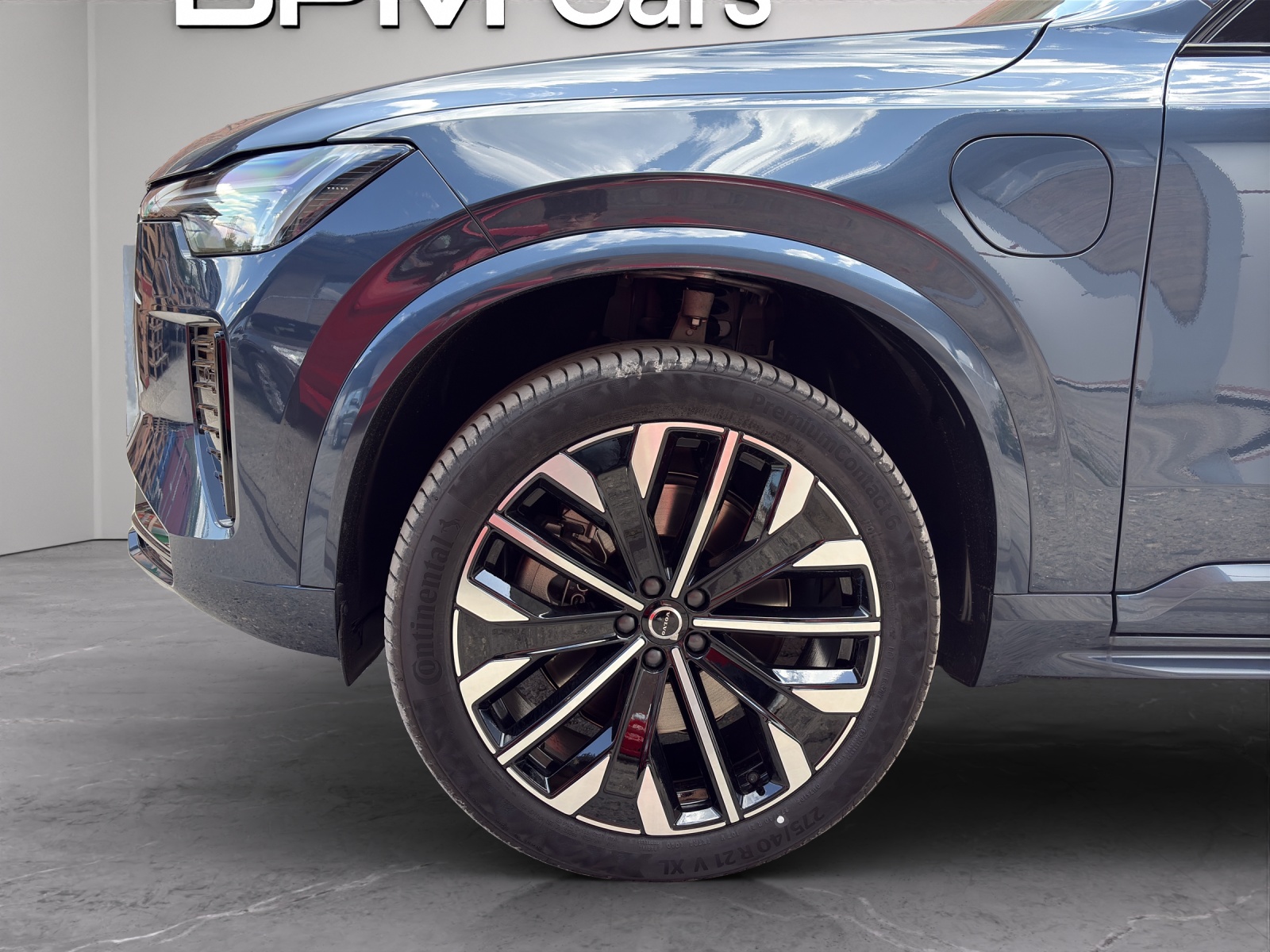 VOLVO XC90 T8 eAWD PluginHybrid Plus Dark Geartronic-image-6