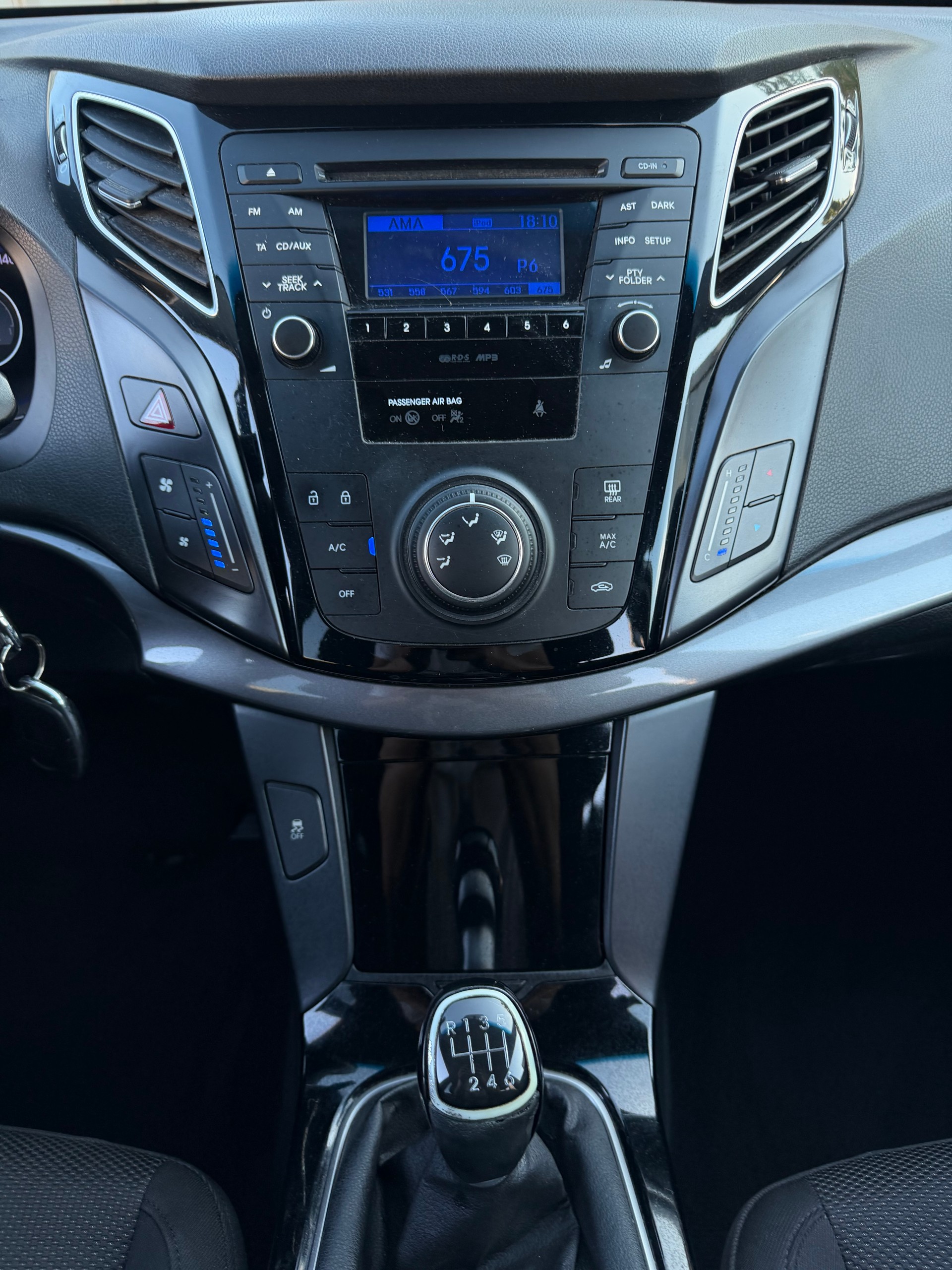 HYUNDAI i40 Wagon 1.6 GDI ISG Comfort-image-17