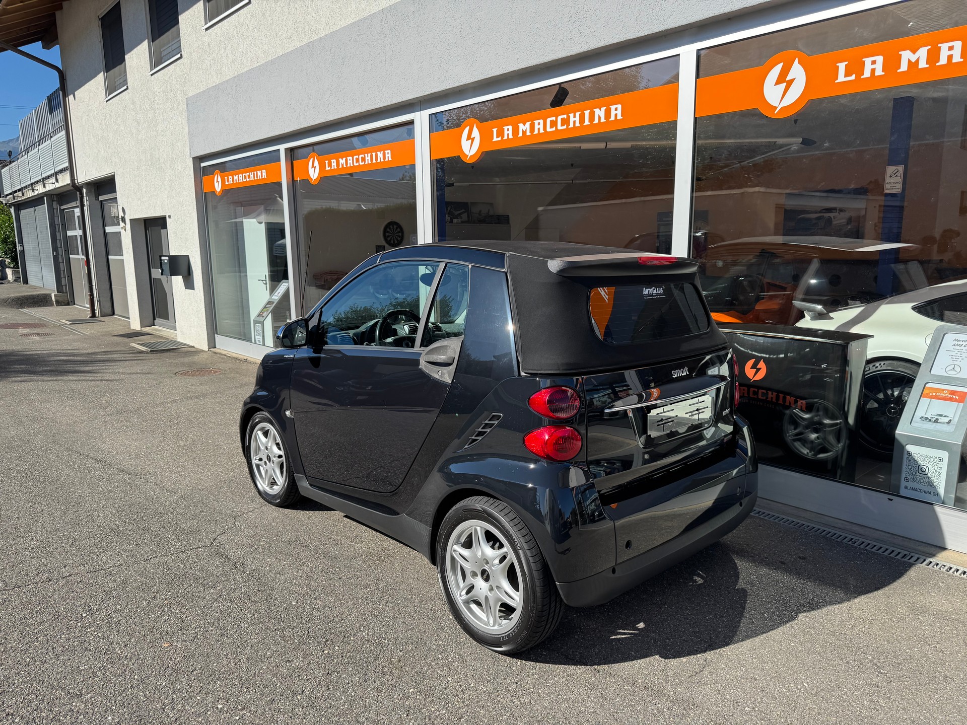 SMART fortwo limited three mhd softouch-showroom-element-2