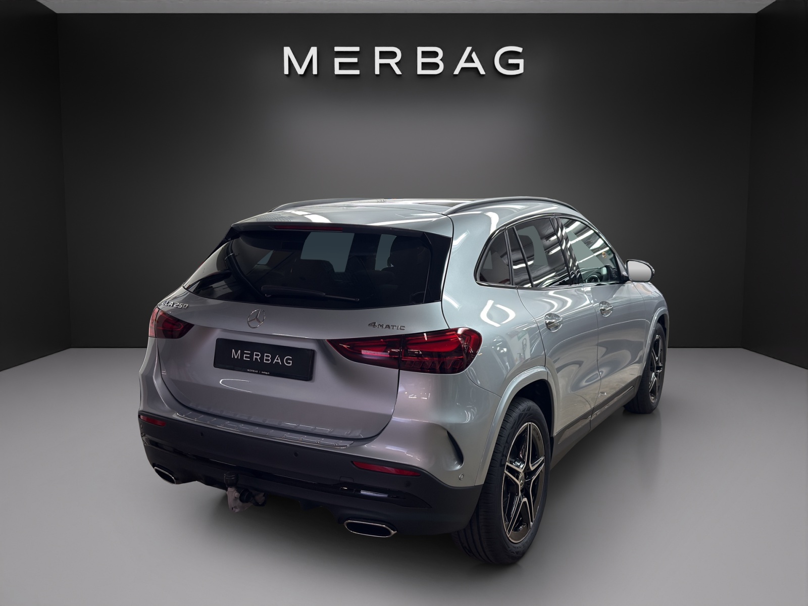 MERCEDES-BENZ GLA 250 4Matic 8G-DCT Swiss Star-image-4