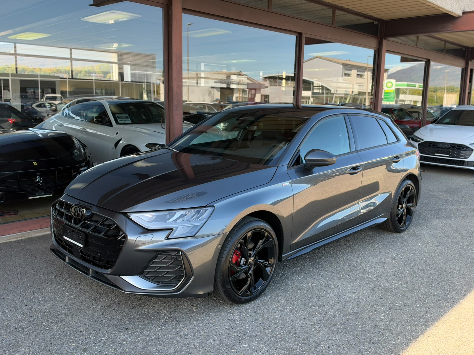 AUDI A3 Sportback 35 TFSI S line S-tronic-image-1