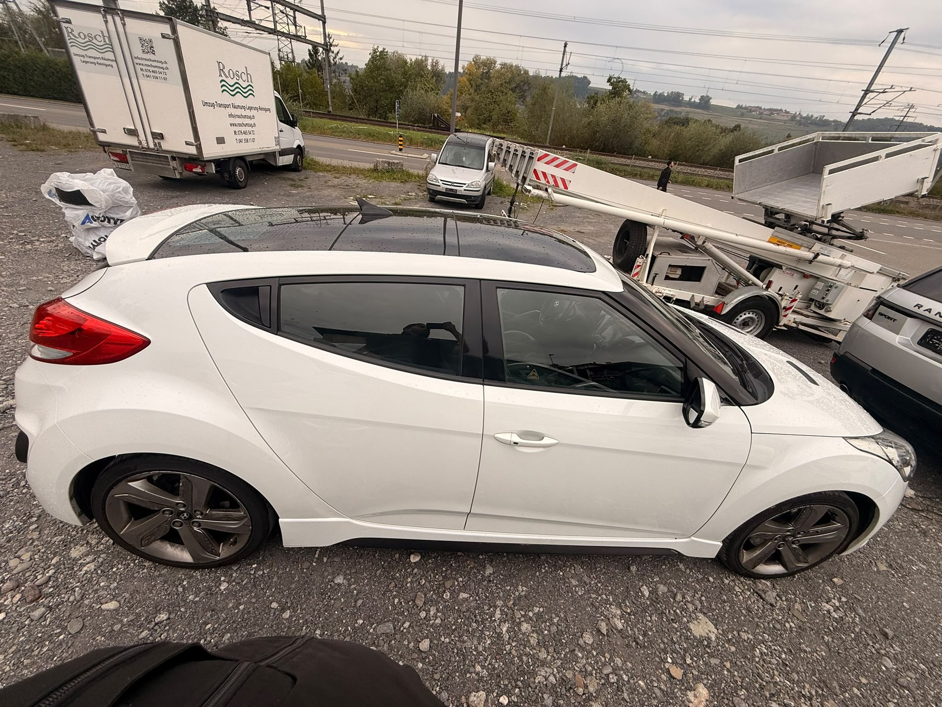 HYUNDAI Veloster 1.6 Turbo GDI Automatic-image-2