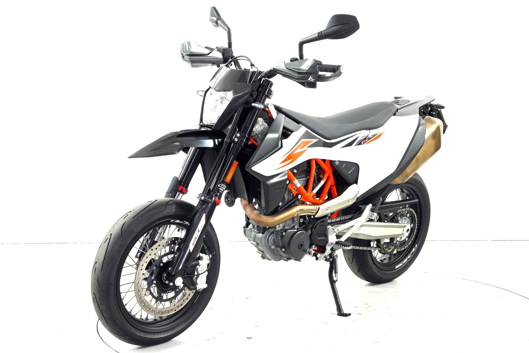 KTM 690 SMC R ABS-image-2