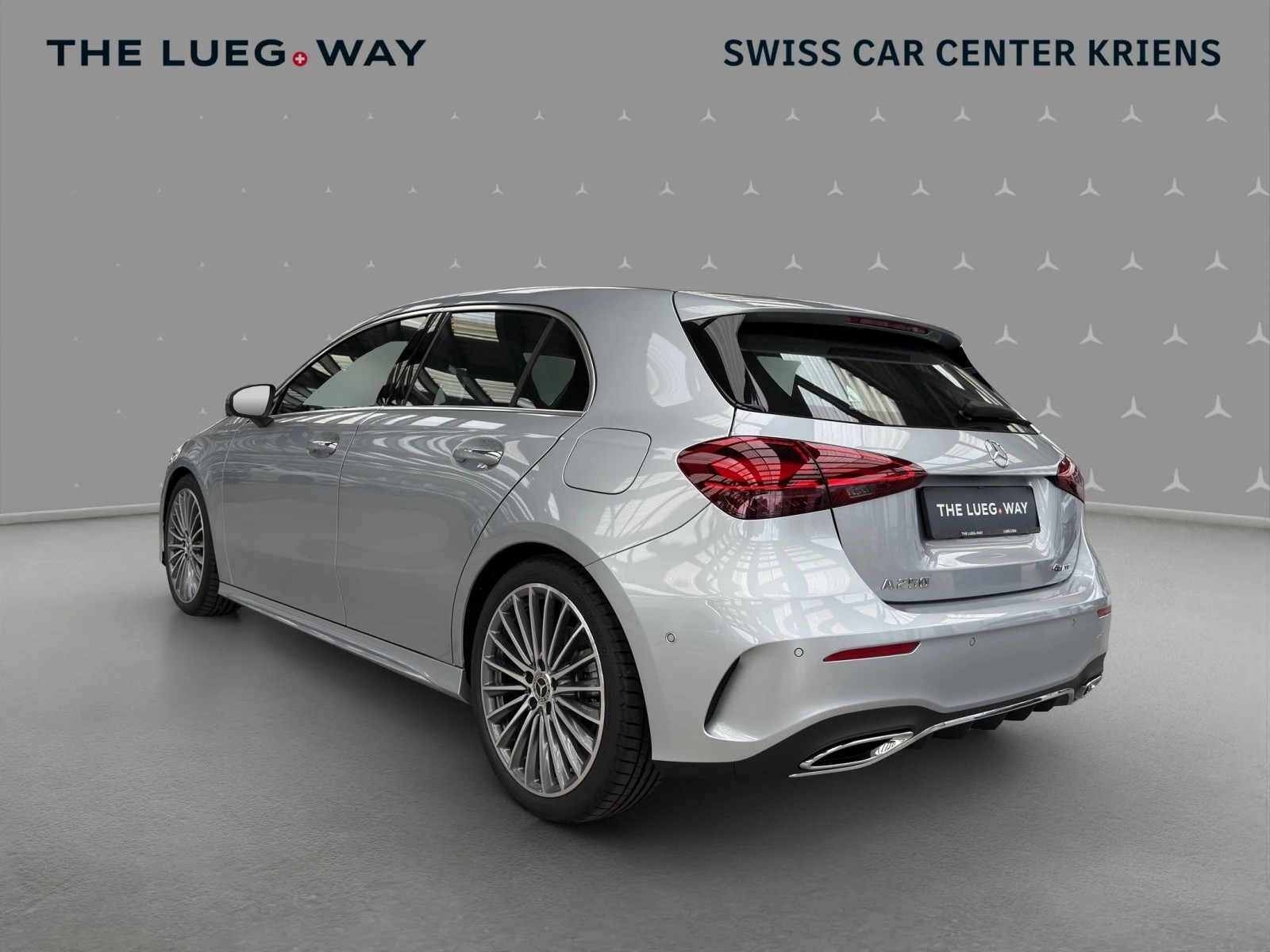 MERCEDES-BENZ A 250 4M - AMG / DISTRONIC / 360 Grad Kamera / Soundsystem-showroom-element-2