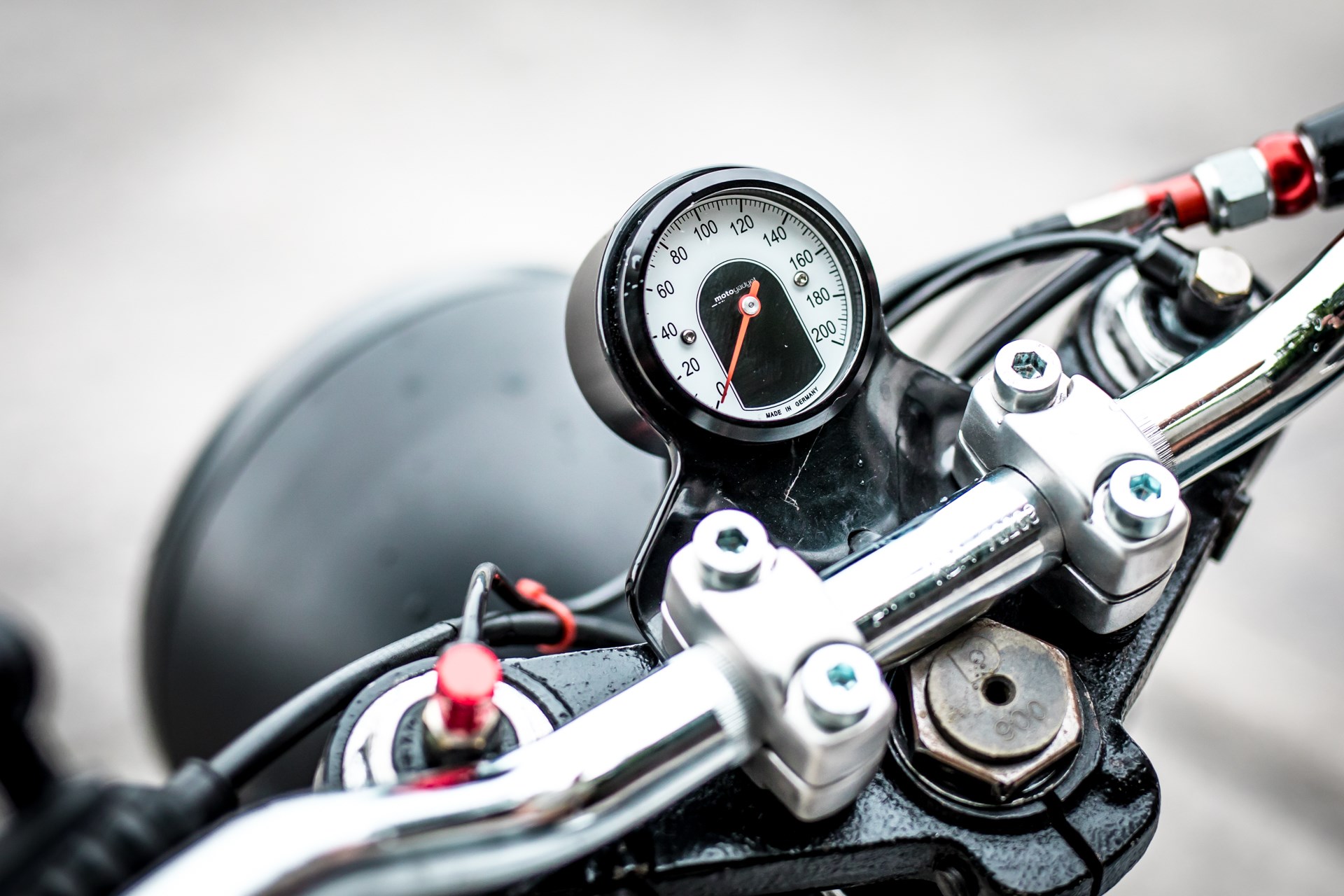 MOTO GUZZI 1000 Le Mans IV-image-3