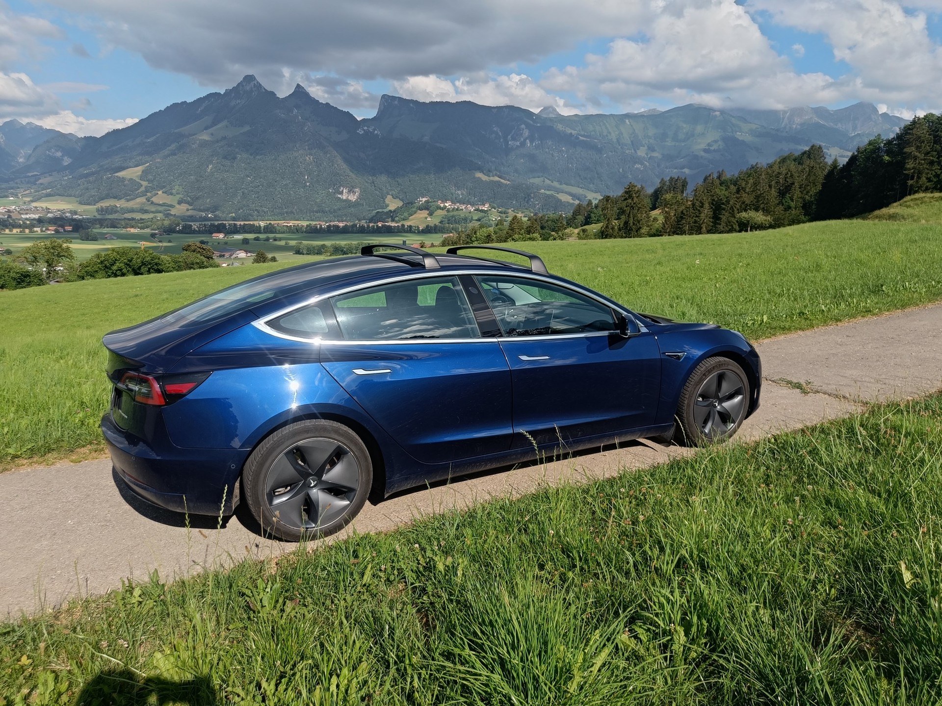 TESLA Model 3 Long Range Dual Motor AWD-image-7