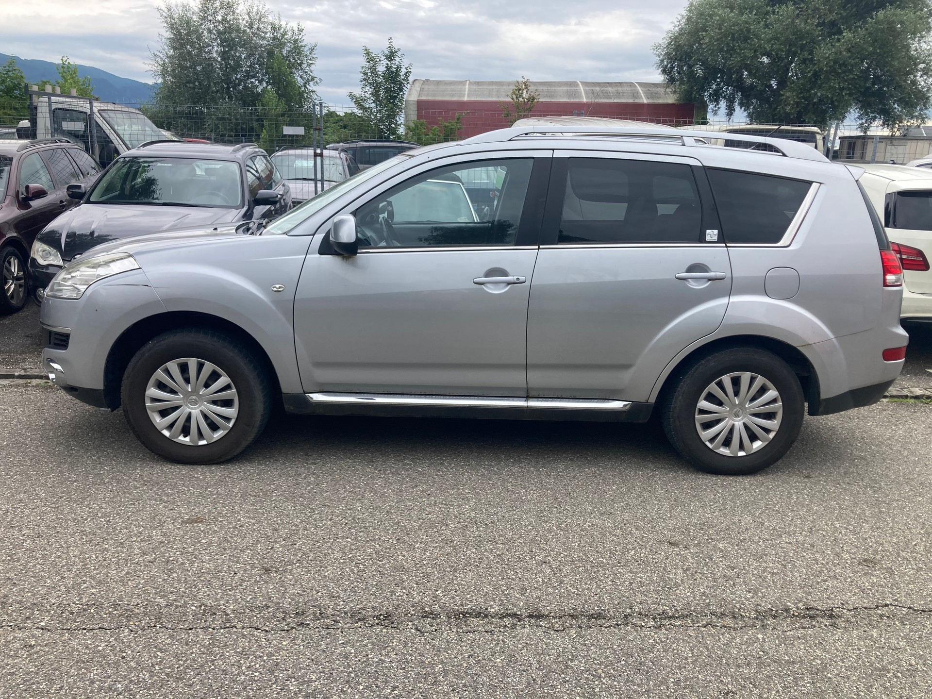 CITROEN C-Crosser 2.4 VTR CVT-image-4
