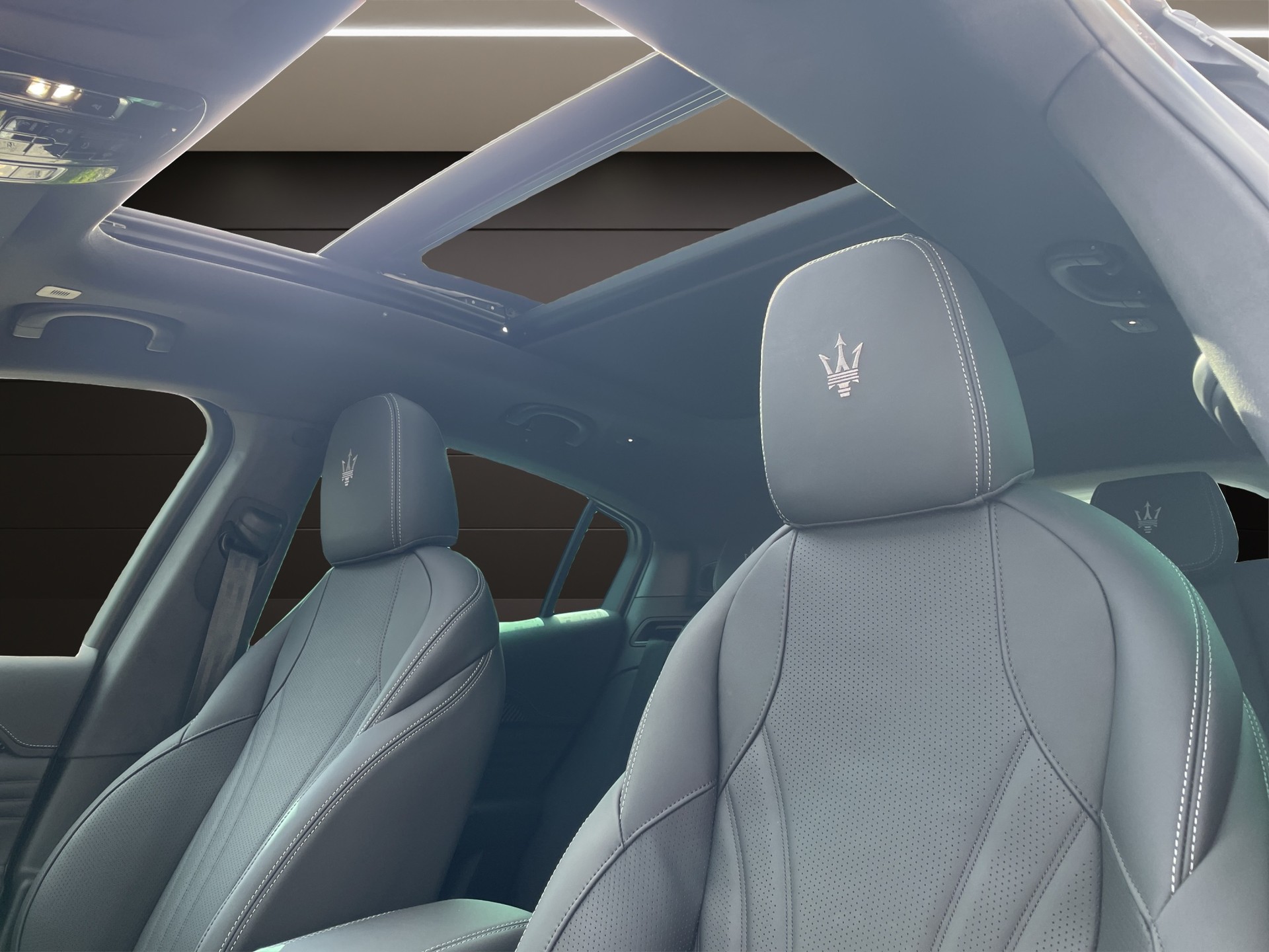 MASERATI Grecale 2.0 Hybrid Modena-image-13