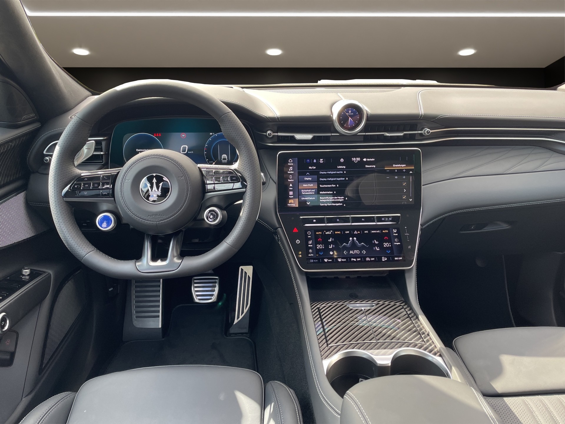 MASERATI Grecale 2.0 Hybrid Modena-image-9