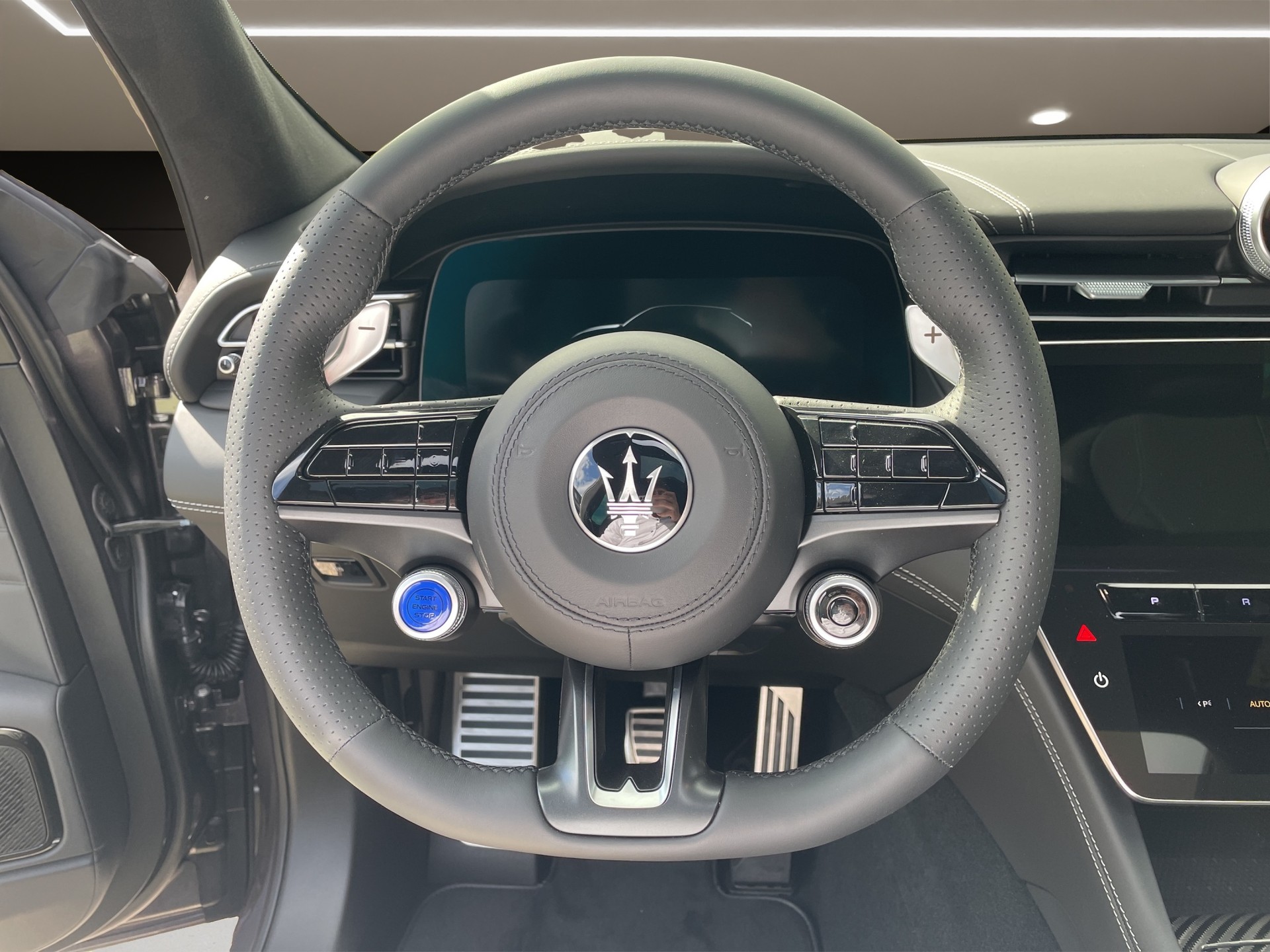 MASERATI Grecale 2.0 Hybrid Modena-image-8