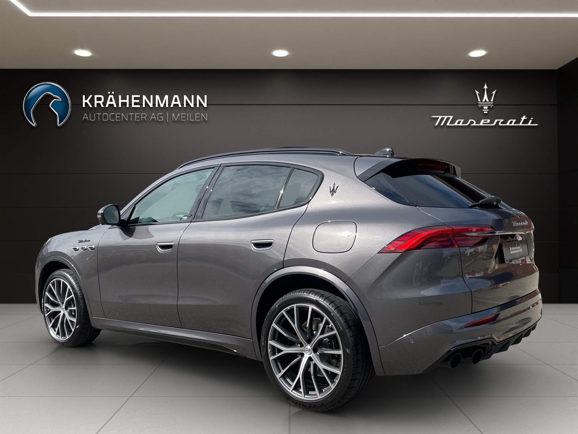 MASERATI Grecale 2.0 Hybrid Modena-showroom-element-2