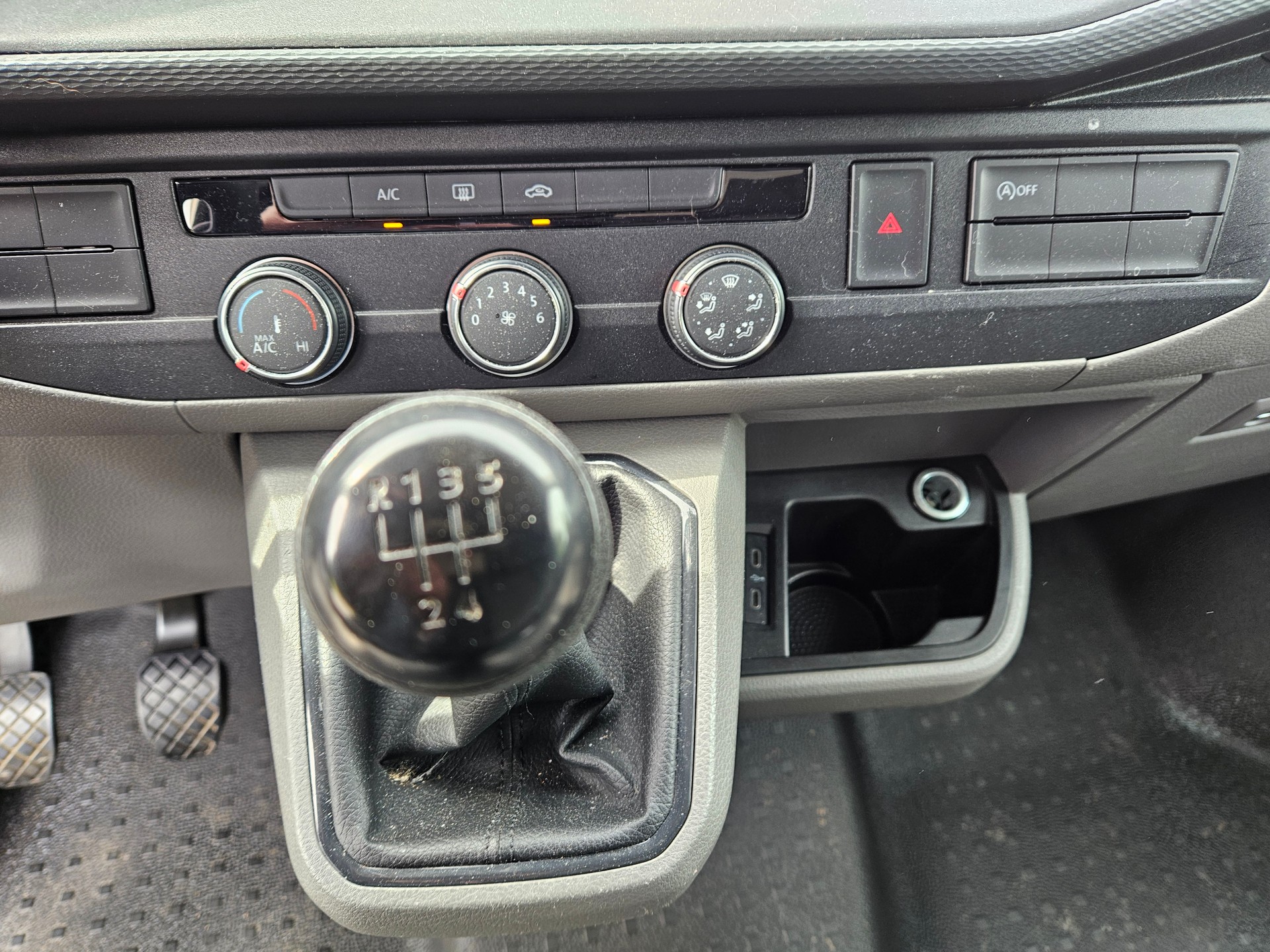 VW T6.1 2.0 TDI 3 SITZE KLIM rechte seite beschàdig flanc droit endommagé FRISCH AB MFK-image-11