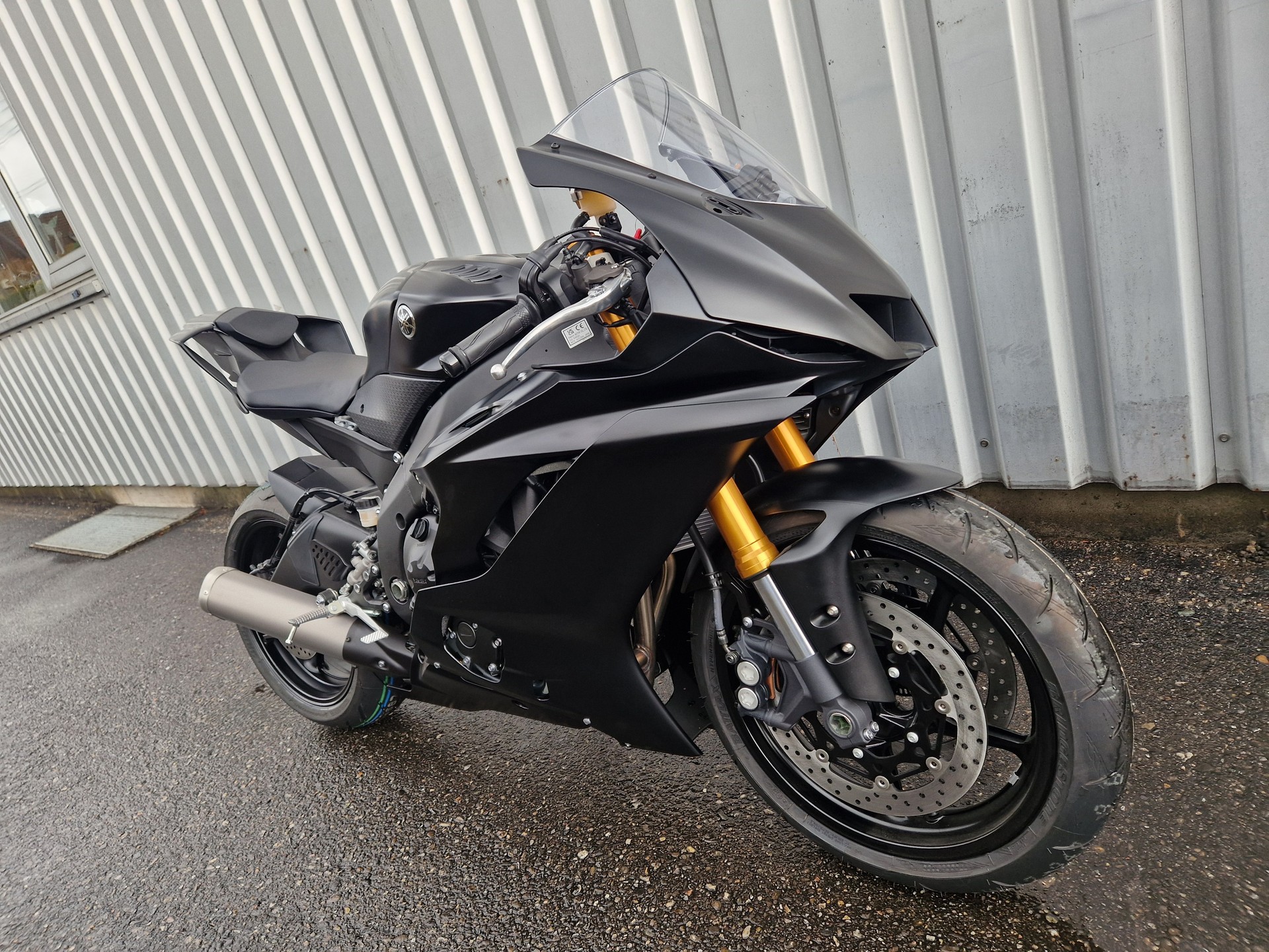 YAMAHA YZF-R6 Race-image-1
