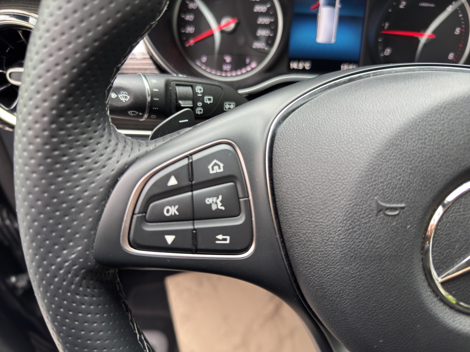 MERCEDES-BENZ V 250 d extralang Avantgarde 4Matic 9G-Tronic-image-15