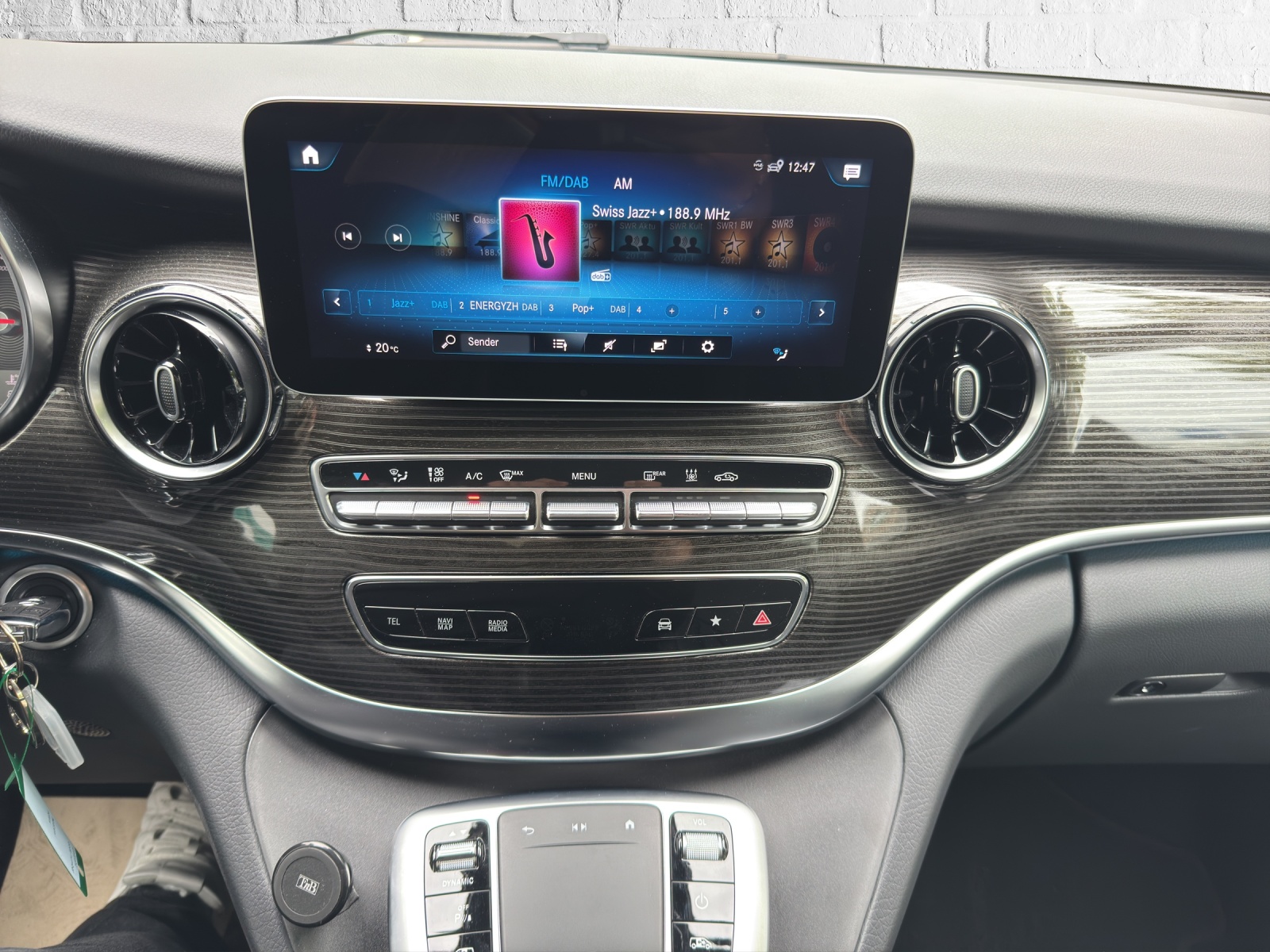 MERCEDES-BENZ V 250 d extralang Avantgarde 4Matic 9G-Tronic-image-19