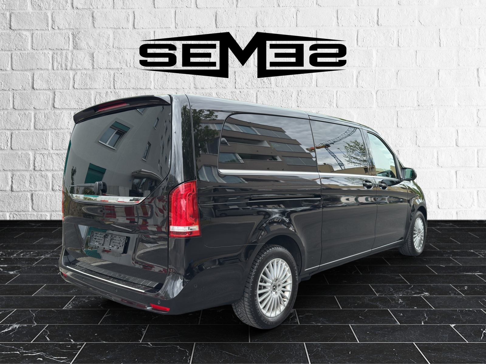 MERCEDES-BENZ V 250 d extralang Avantgarde 4Matic 9G-Tronic-image-4