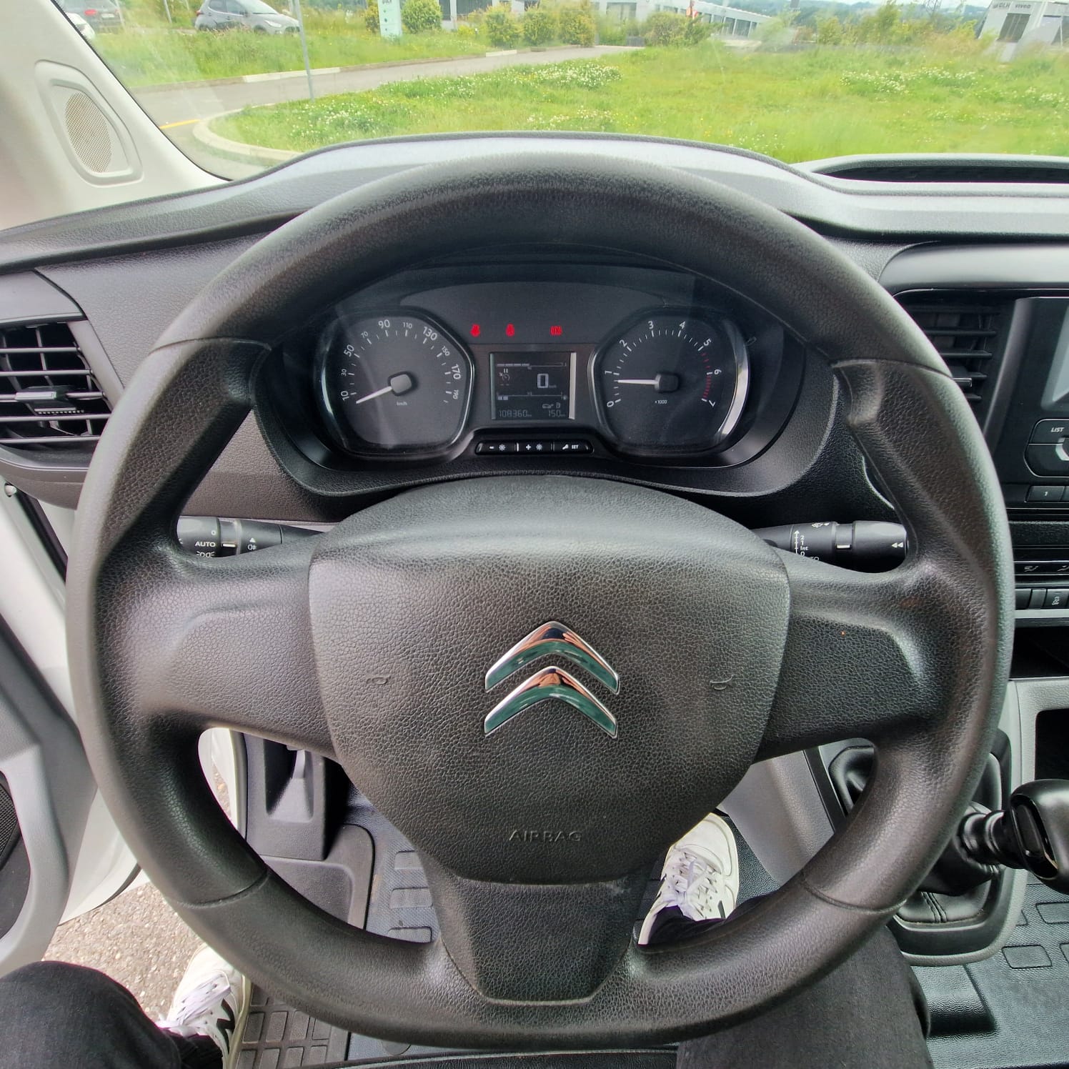 CITROEN Jumpy 2.0 BlueHDi 150 S&S XL Attraction-image-27