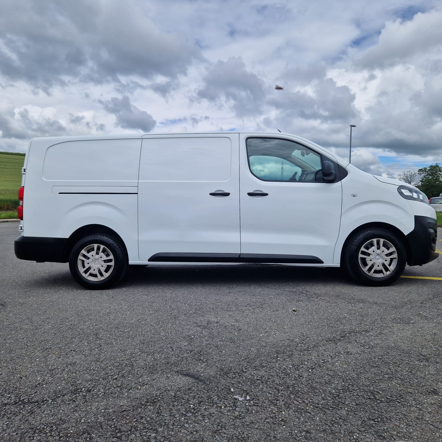 CITROEN Jumpy 2.0 BlueHDi 150 S&S XL Attraction-image-8