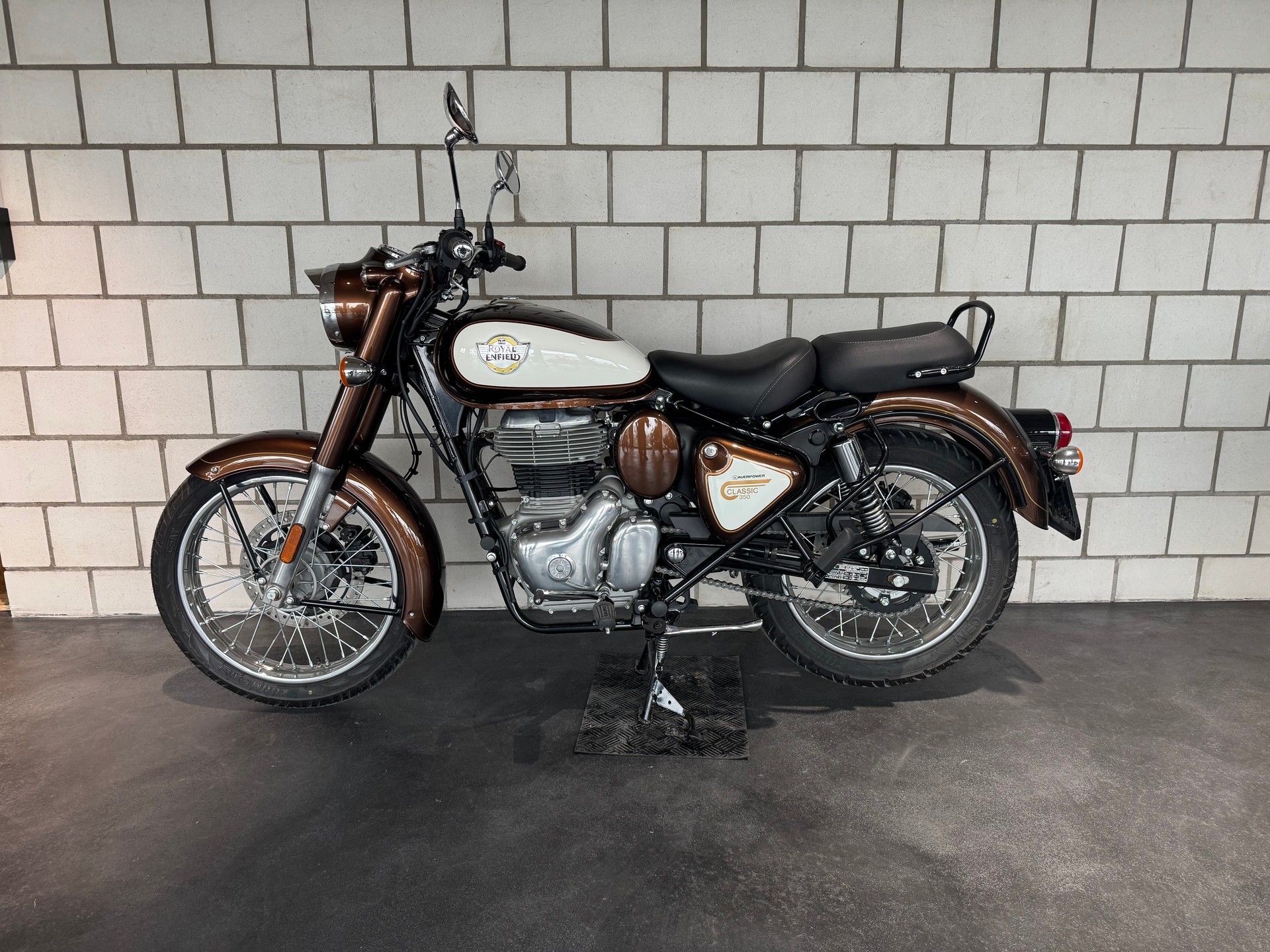 ROYAL ENFIELD Classic 350-image-1