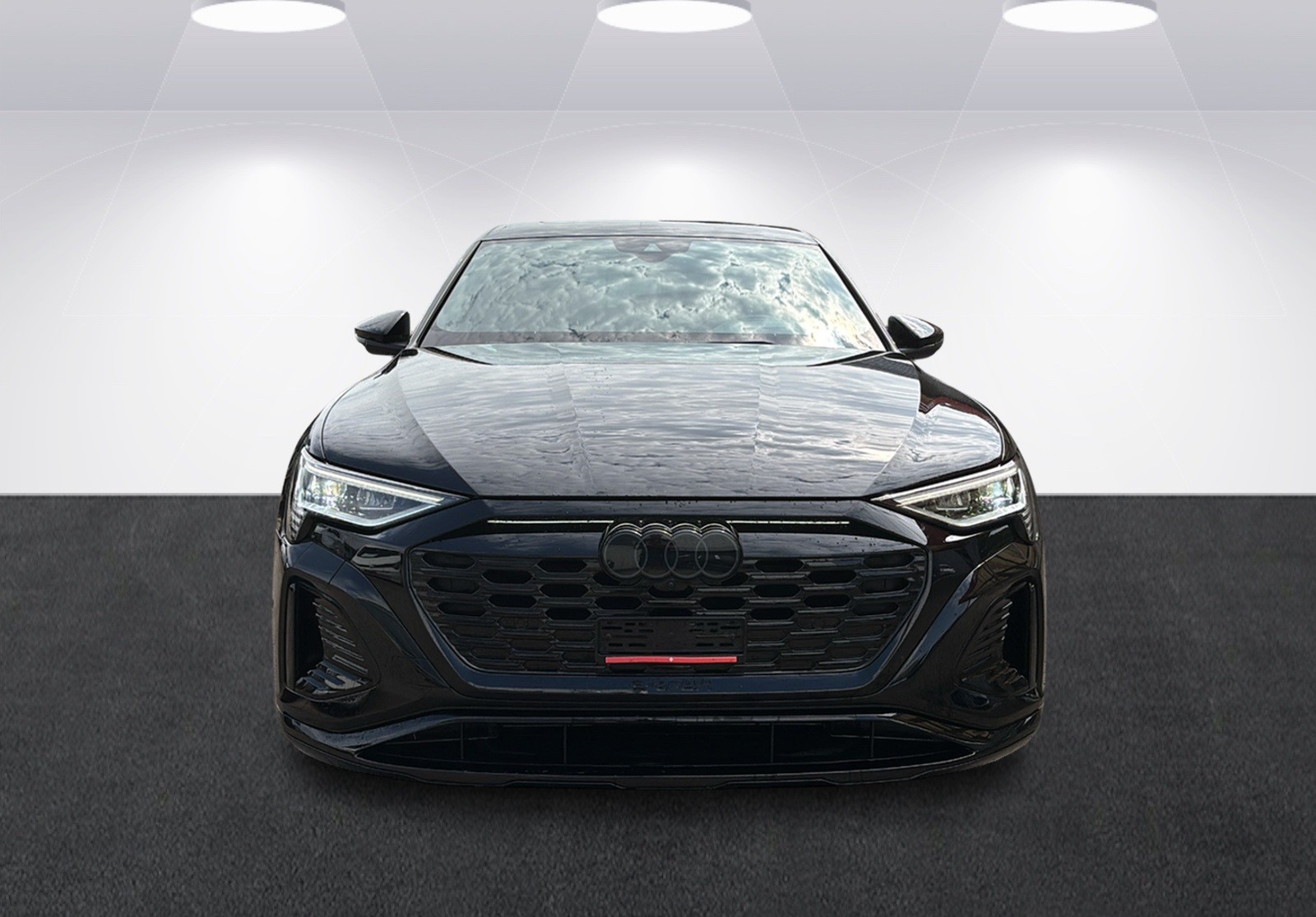 AUDI Q8 55 e-tron Black Edition quattro-image-1