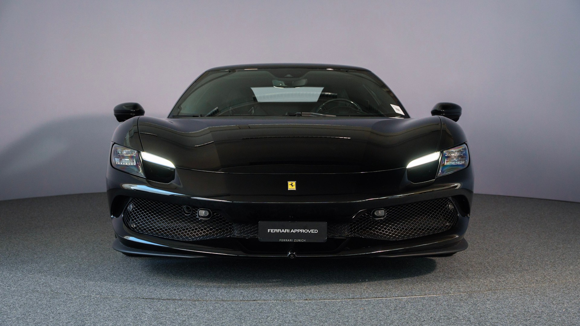 FERRARI 296 GTB-showroom-element-1