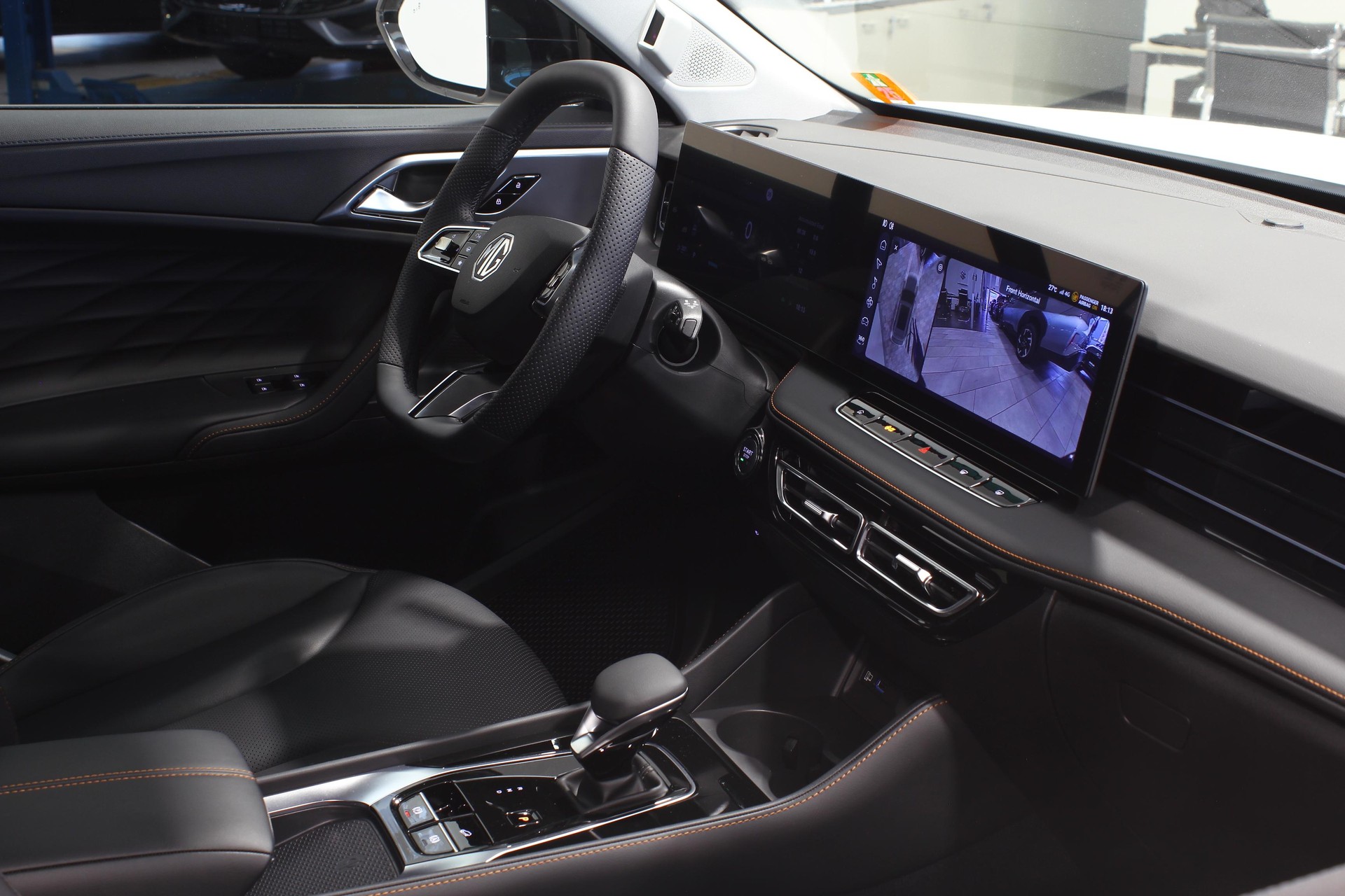 MG HS 1.5 Hybrid Luxury-image-12