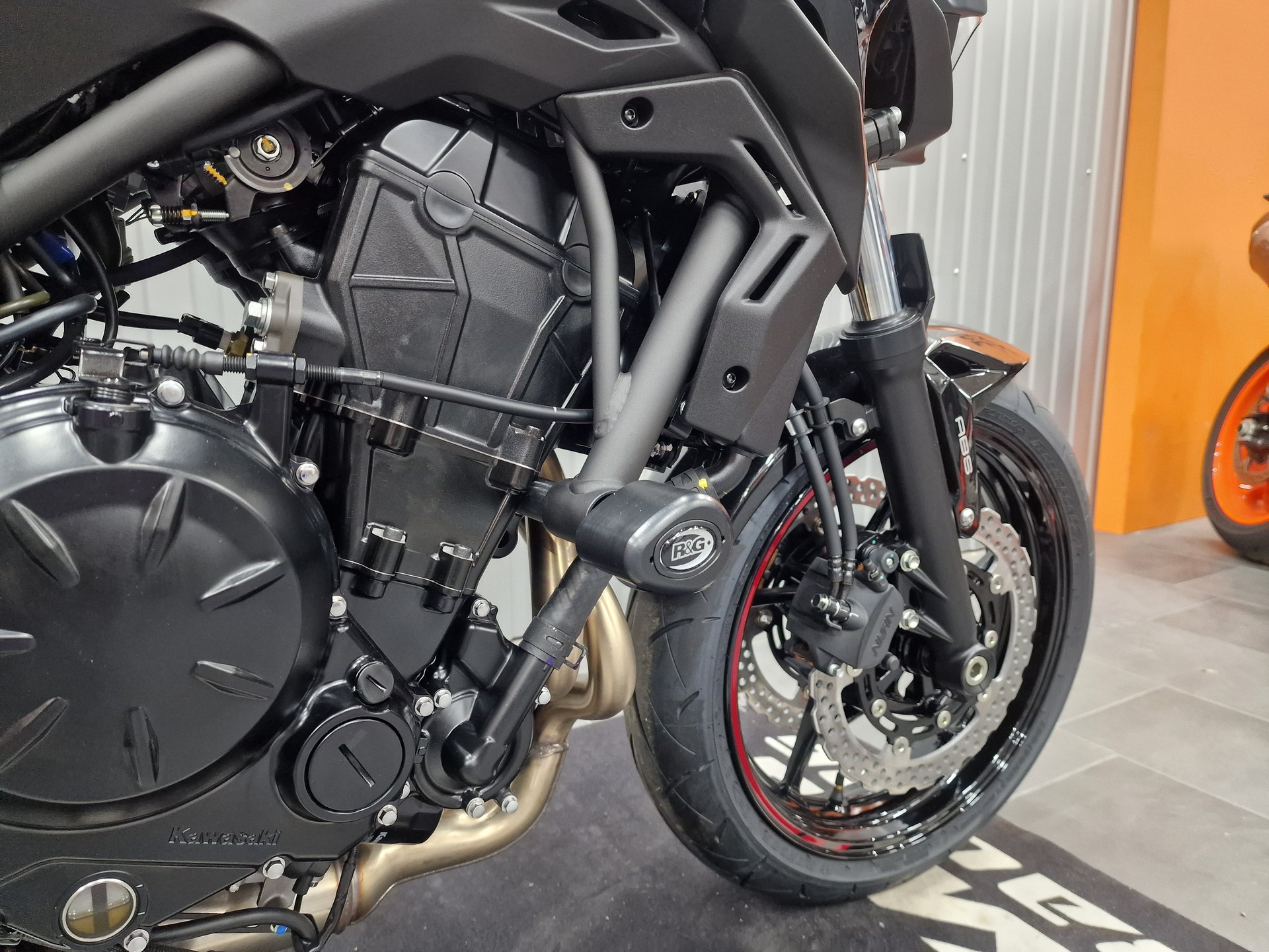 KAWASAKI Z 650 (35kW)-image-9